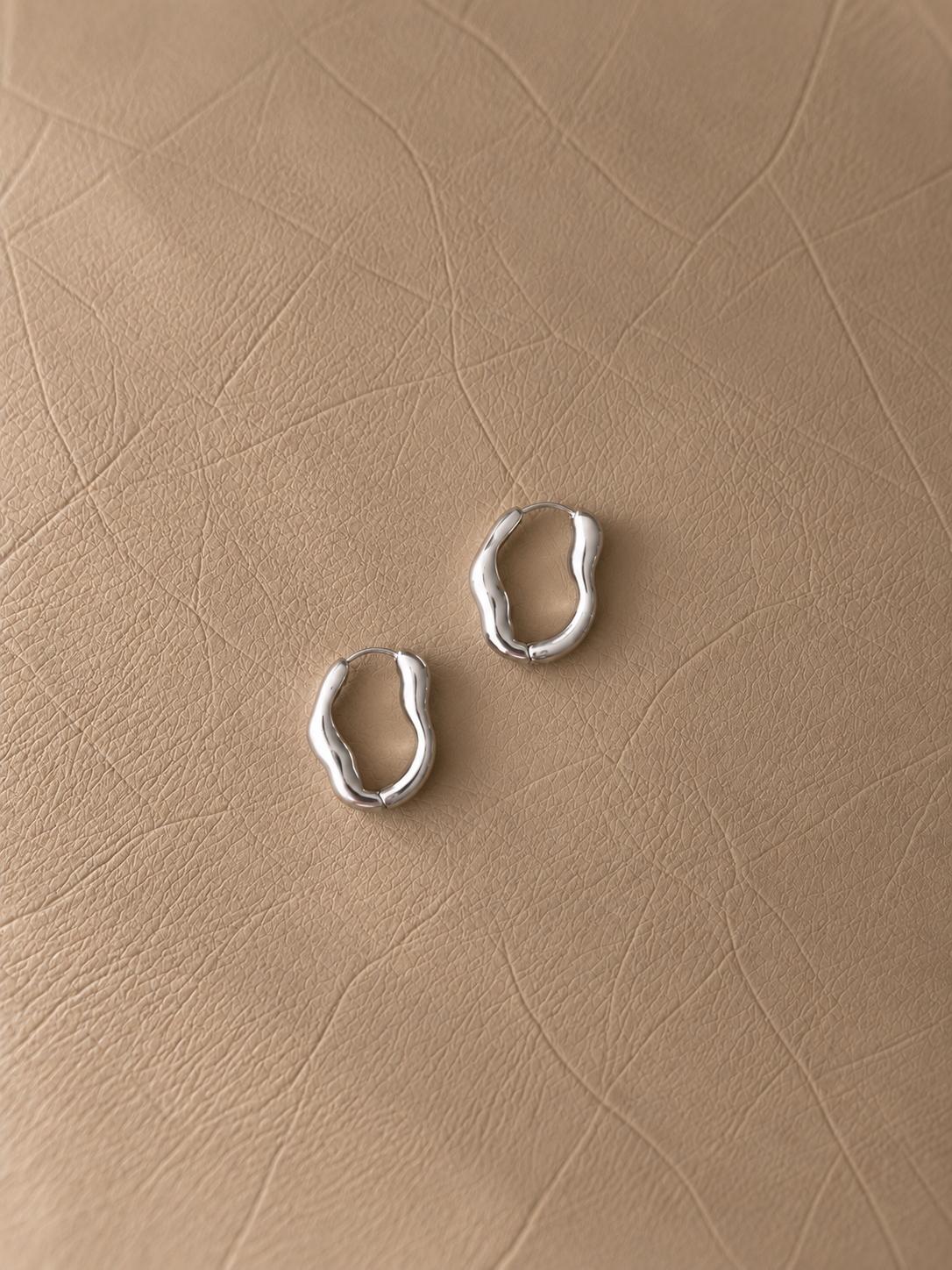 Organic Wave Hoop Earrings - SOR51