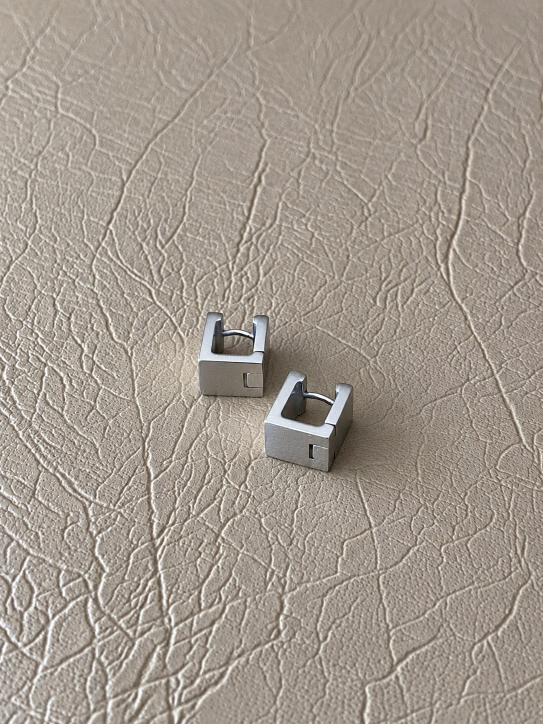 Square Hoops - SOR58