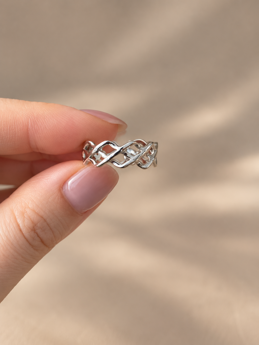 Soren Interlace Ring - SOR67R