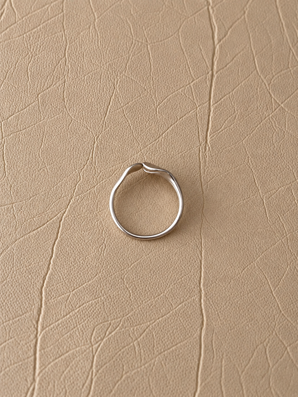 Elowen Leaf Ring - SOR68R