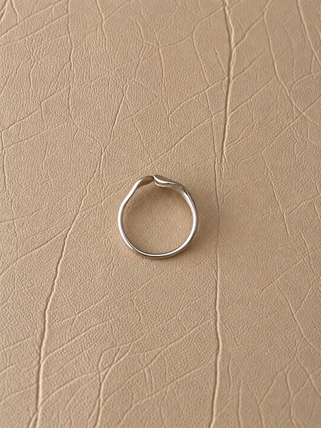 Elowen Leaf Ring - SOR68R