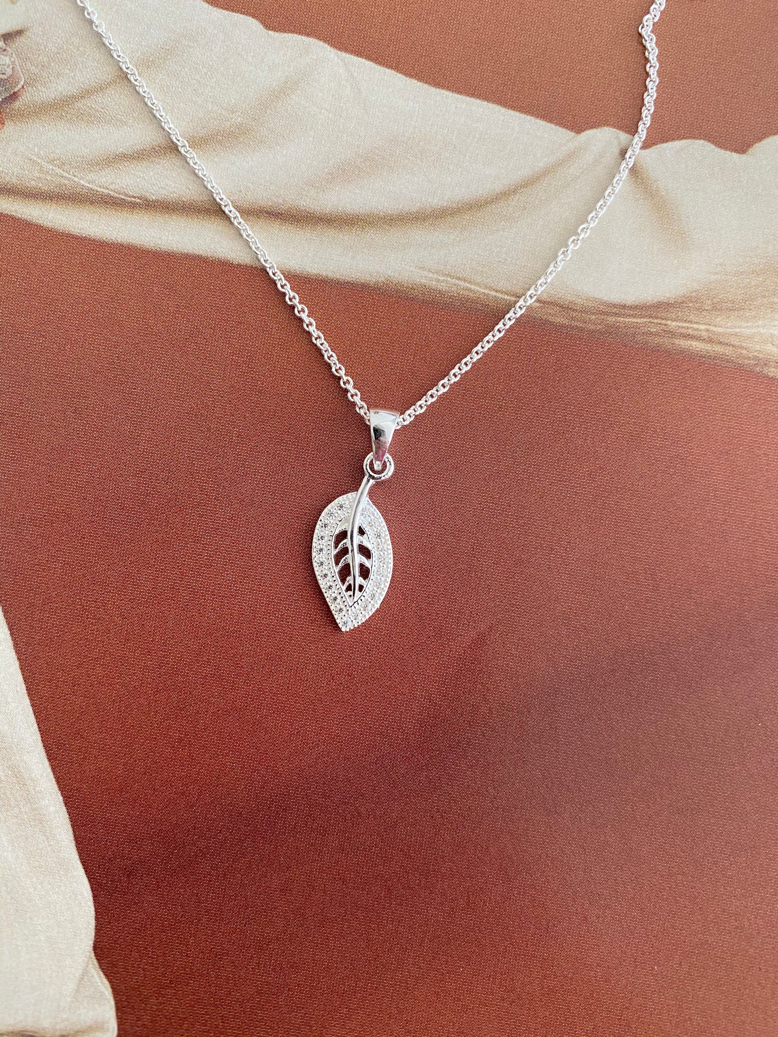 Silver Leaf Pendant Necklace