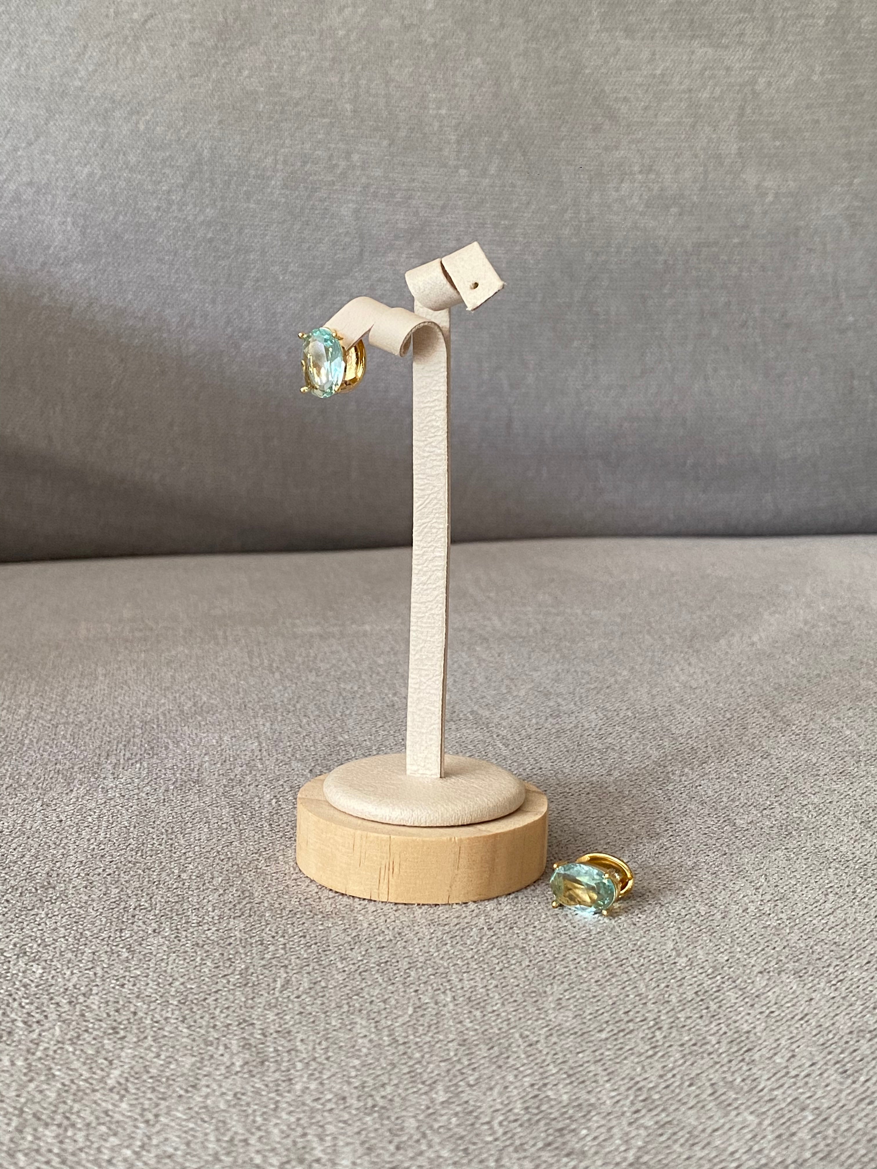 AUR57F15 (2 colours)