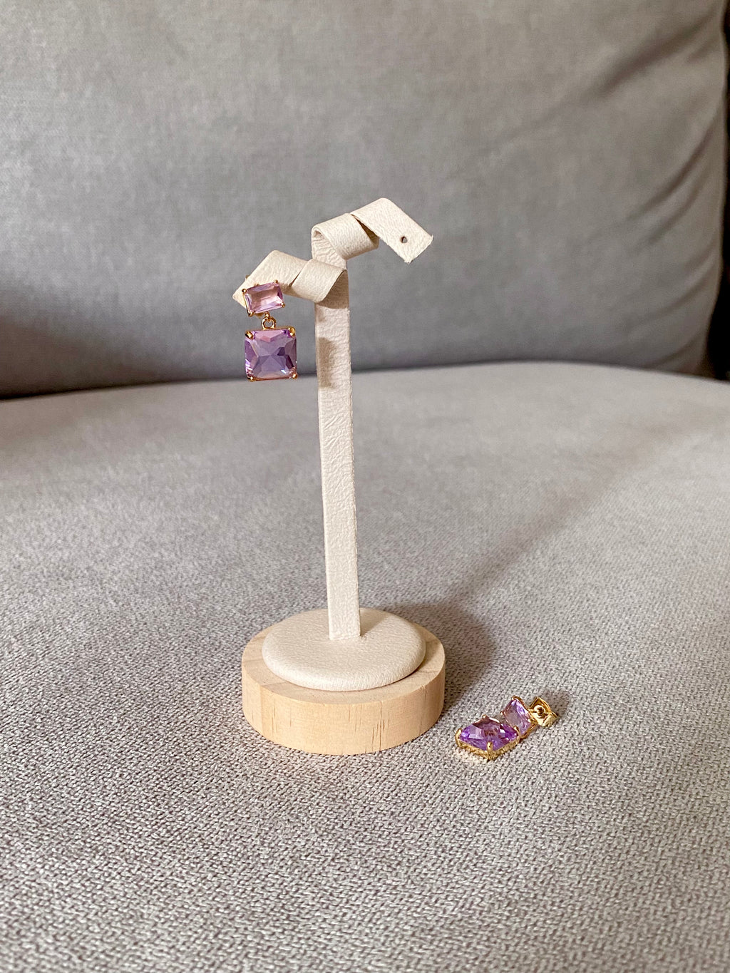 AUR61F15 (2 colours)