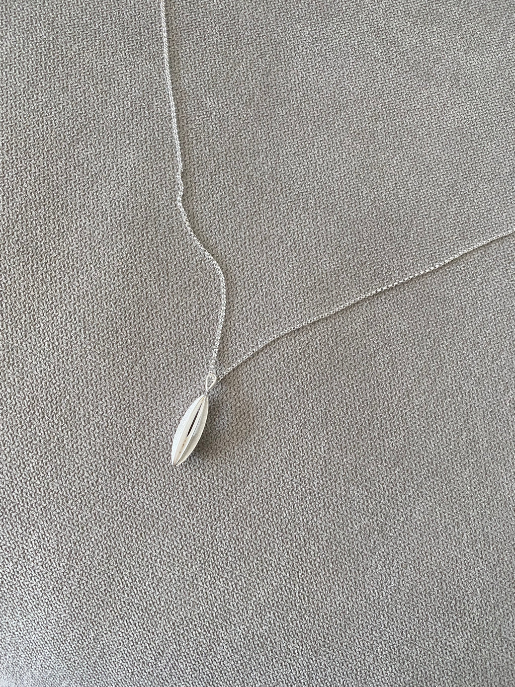Silver 3D Leaf Pendant Necklace