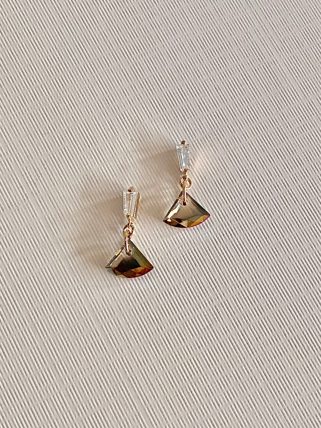 EST32F09 (3 colours)