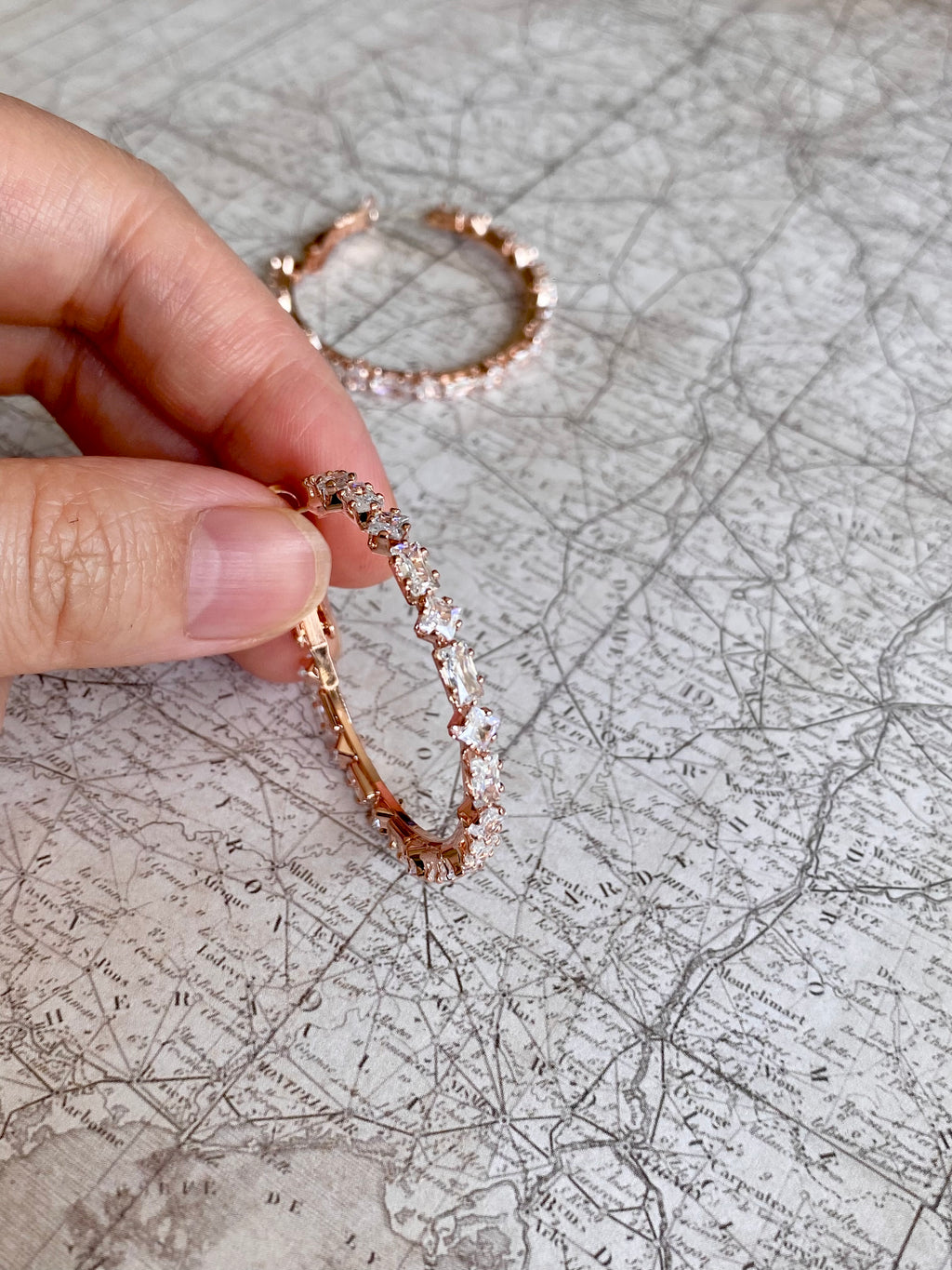 AUR72F23 (2 colours)