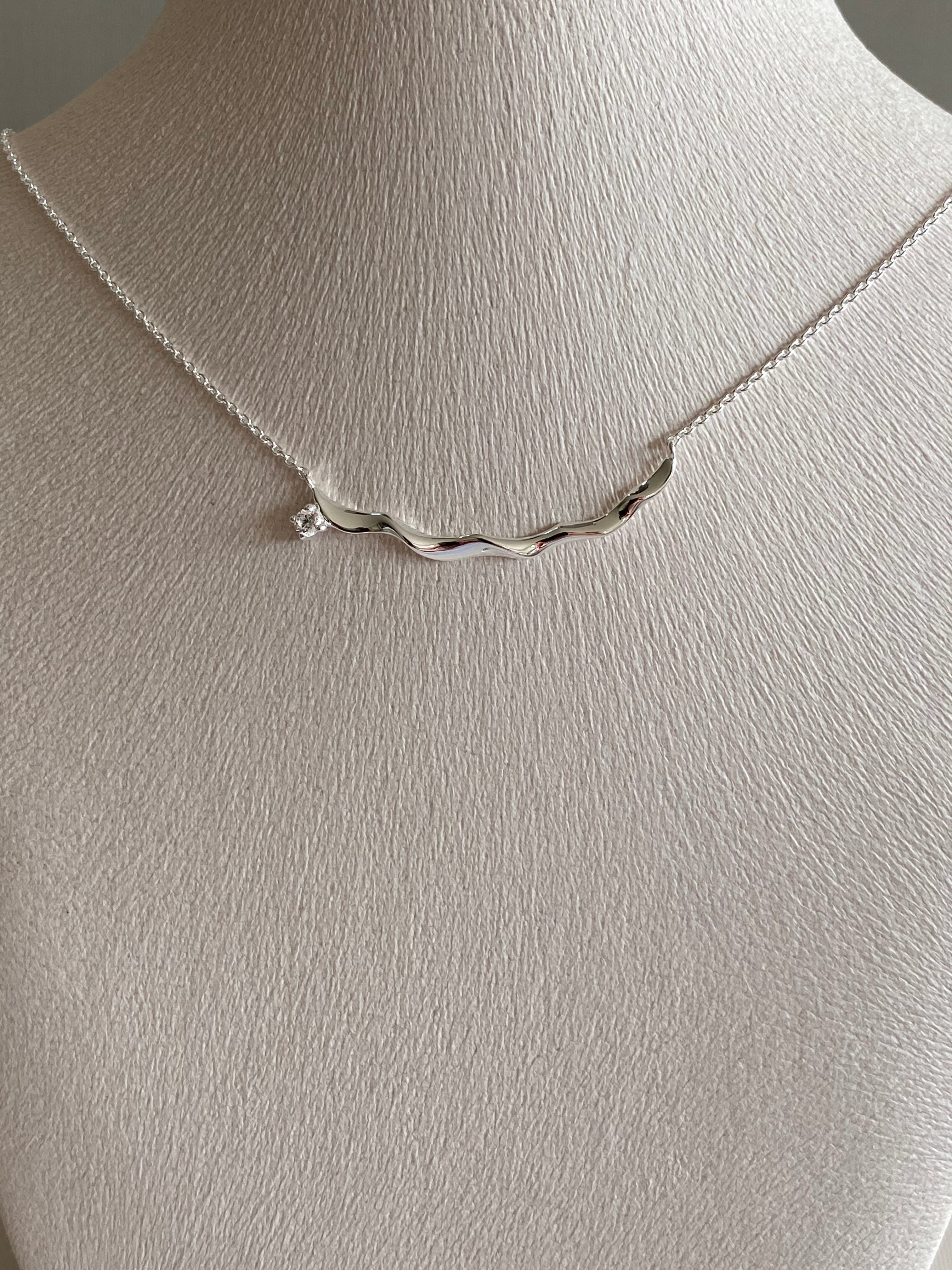Wave Line Necklace