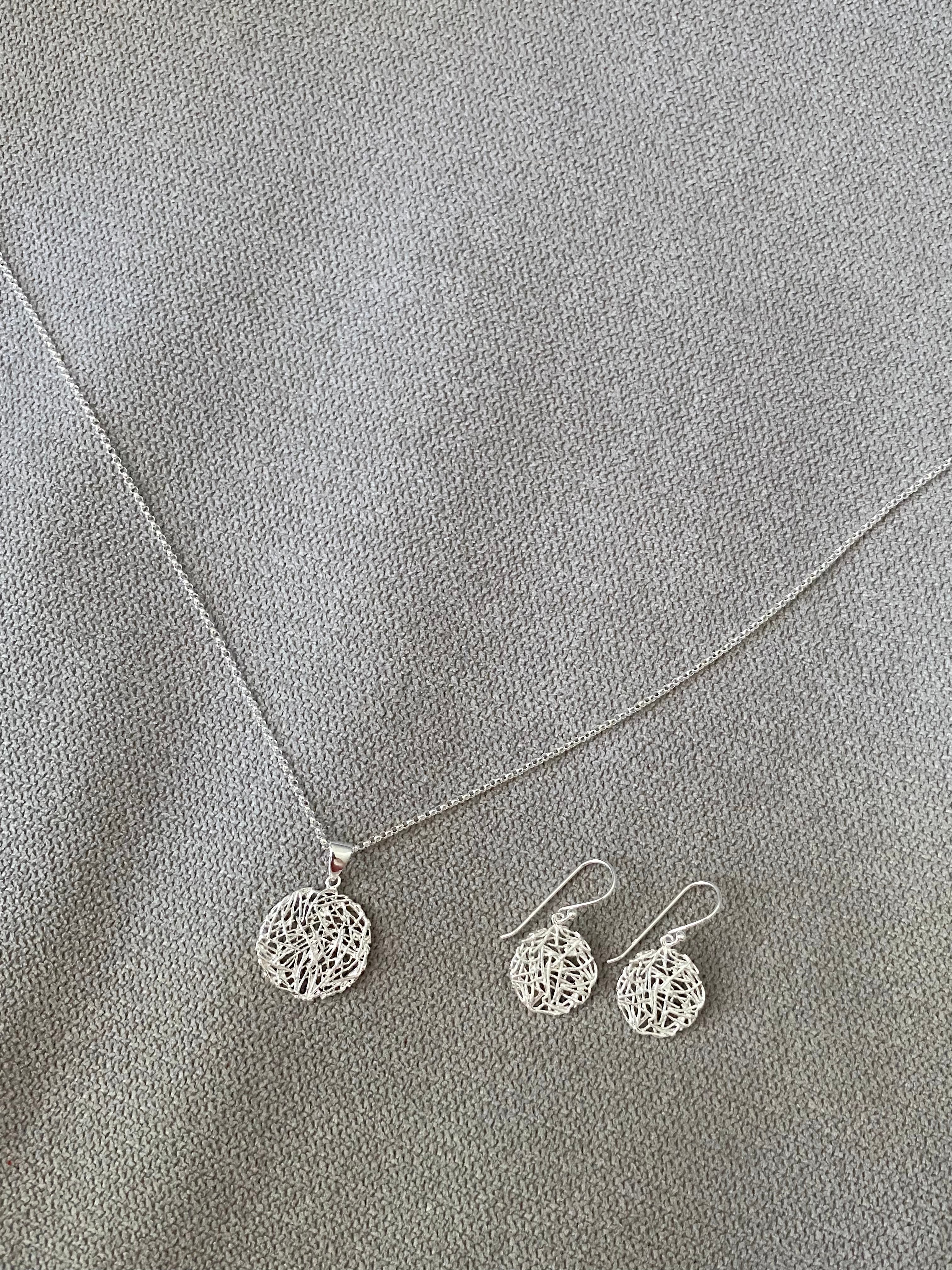 Round Floral Necklace