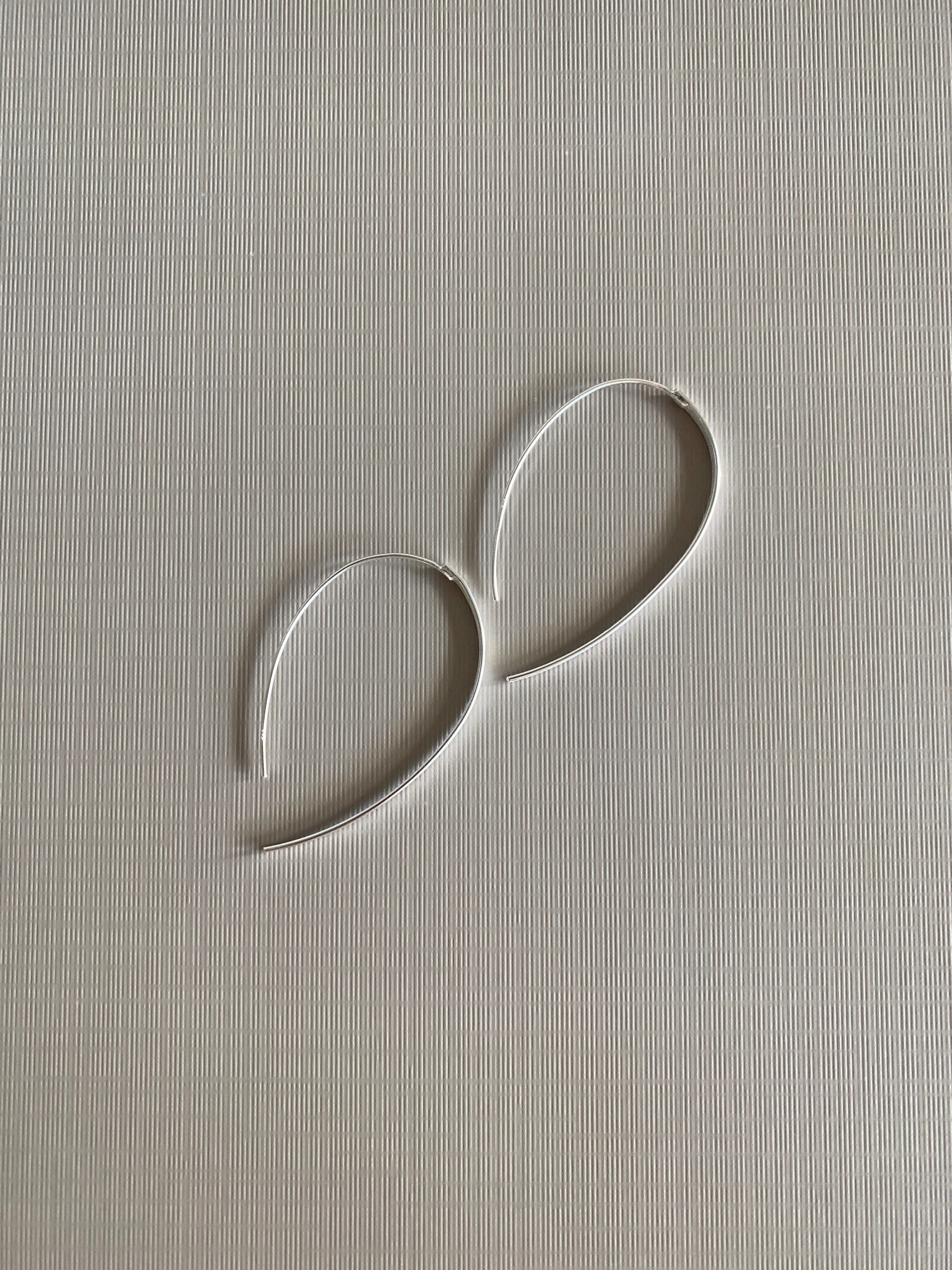 Curved Thread Earrings