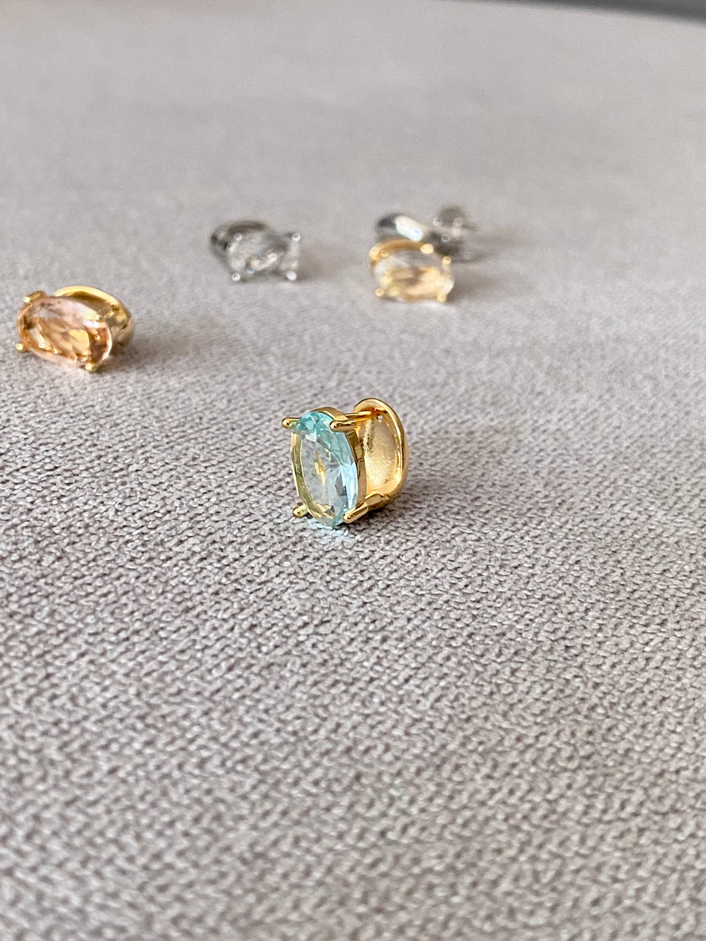 AUR57F15 (2 colours)