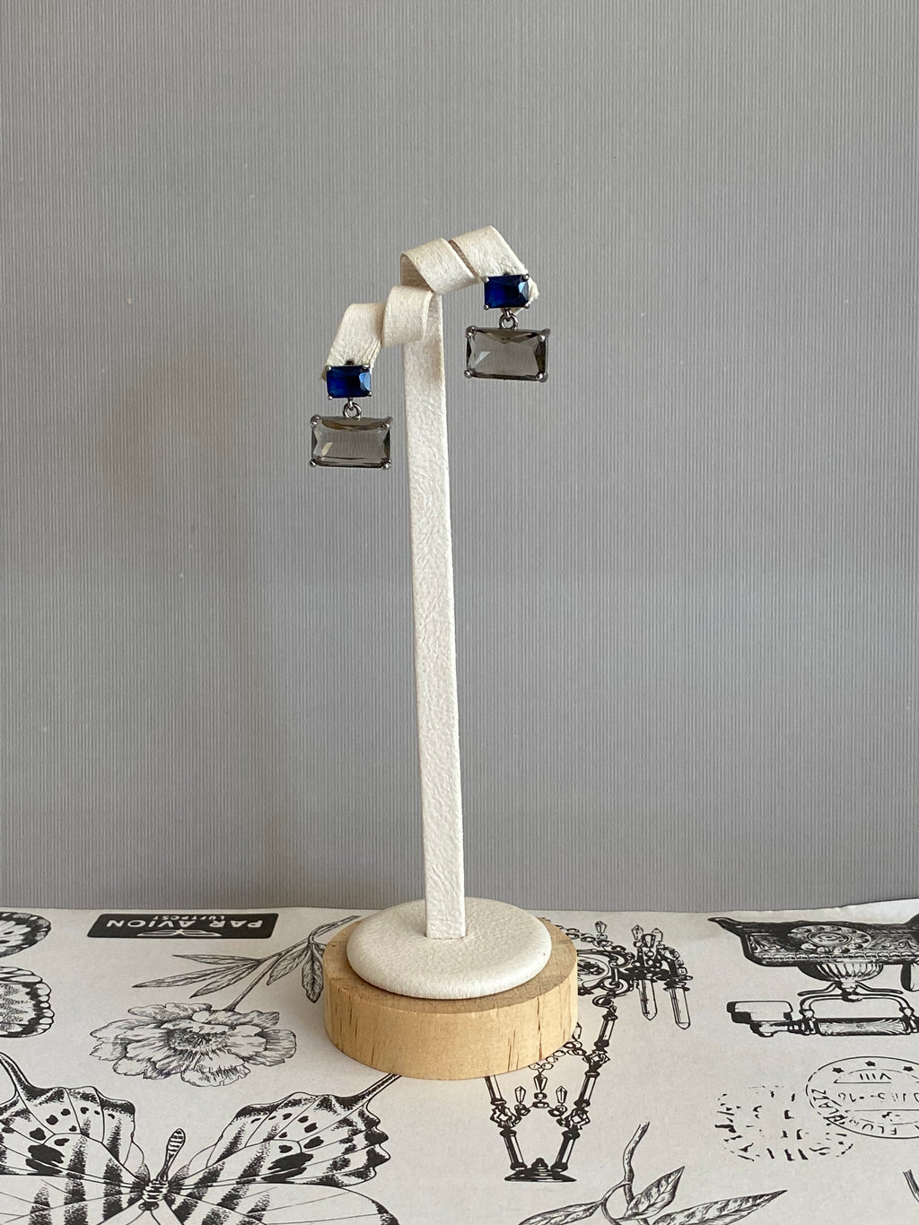 AUR01F21 (4 colours)