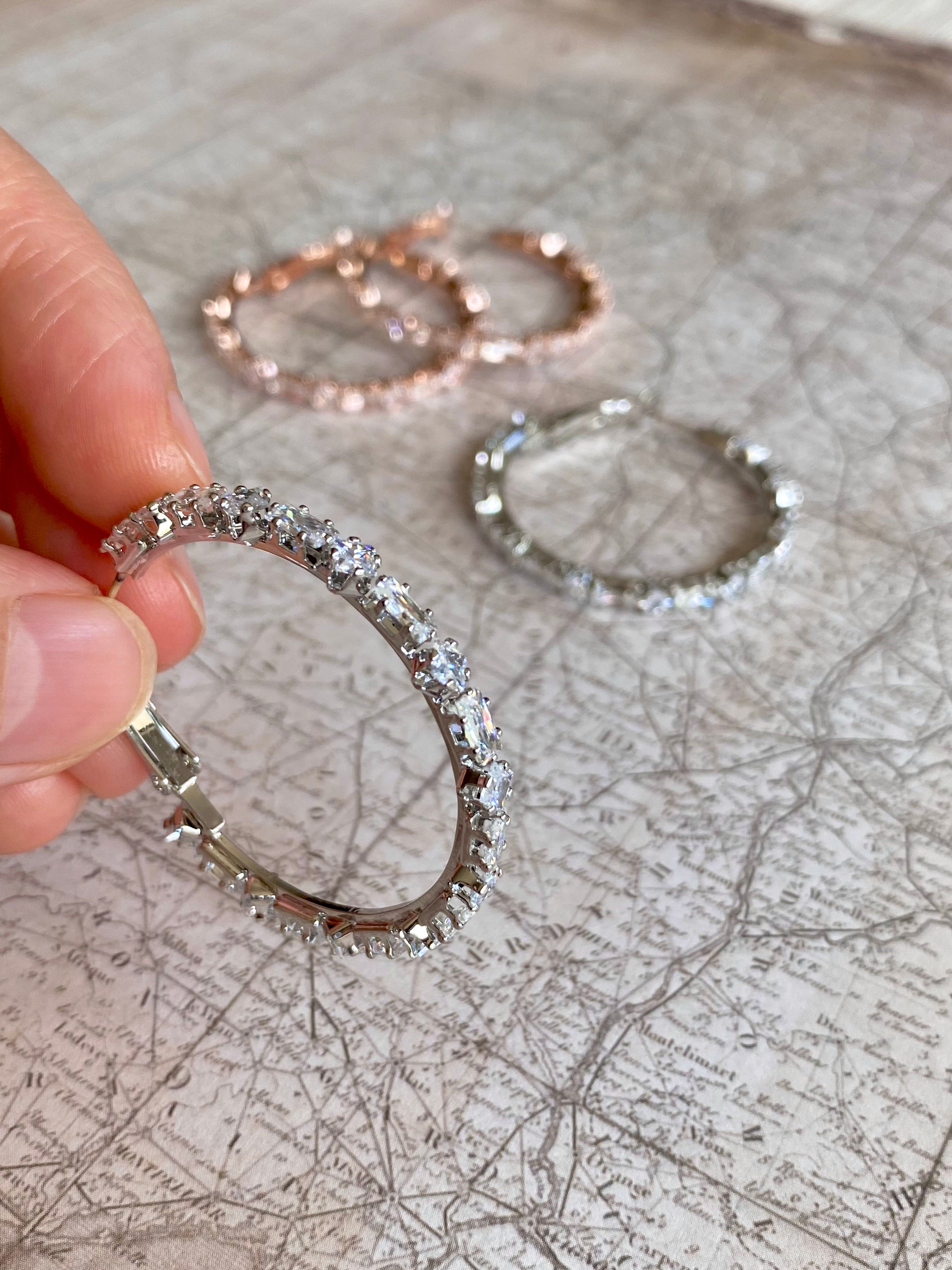 AUR72F23 (2 colours)