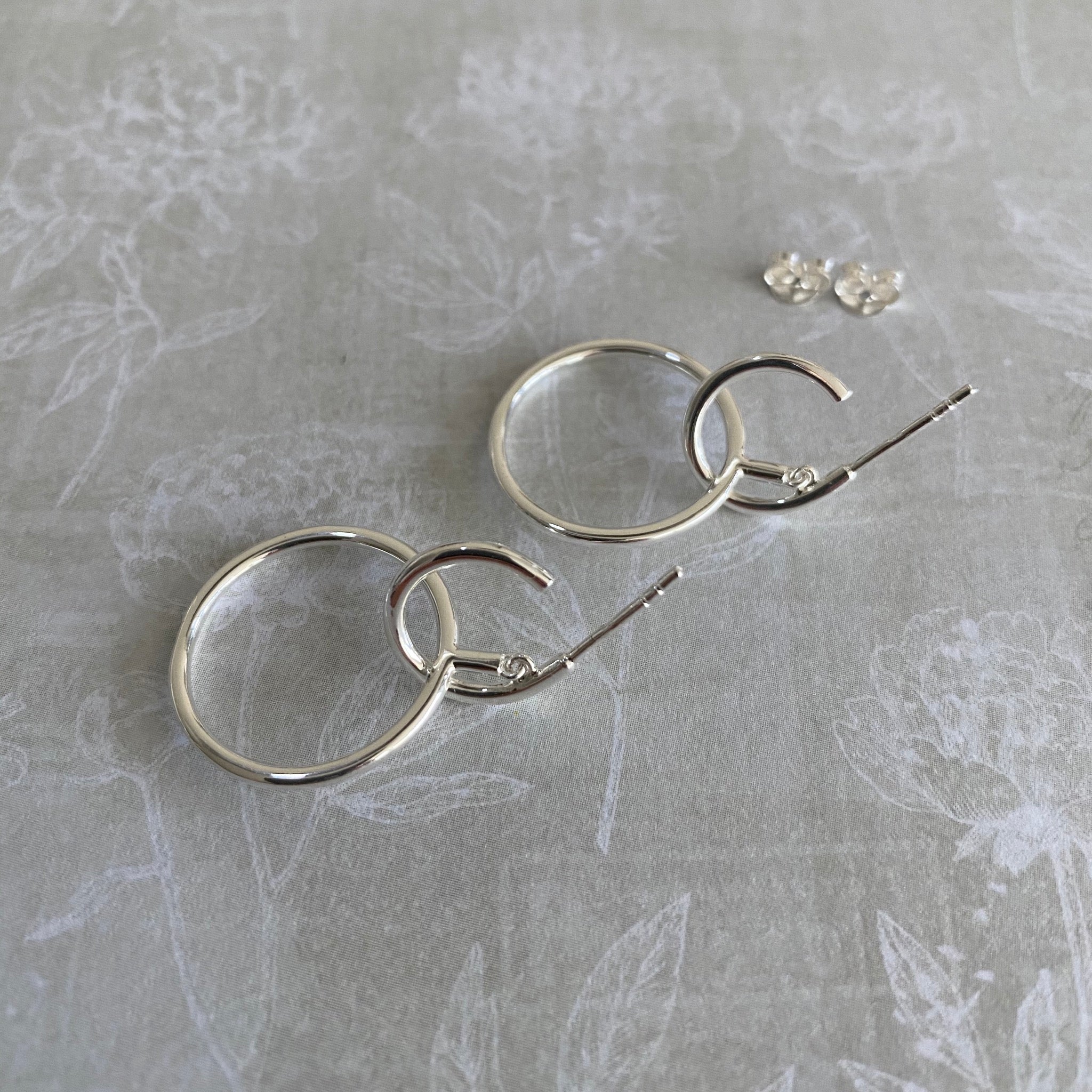Interlocked Hoops Earrings