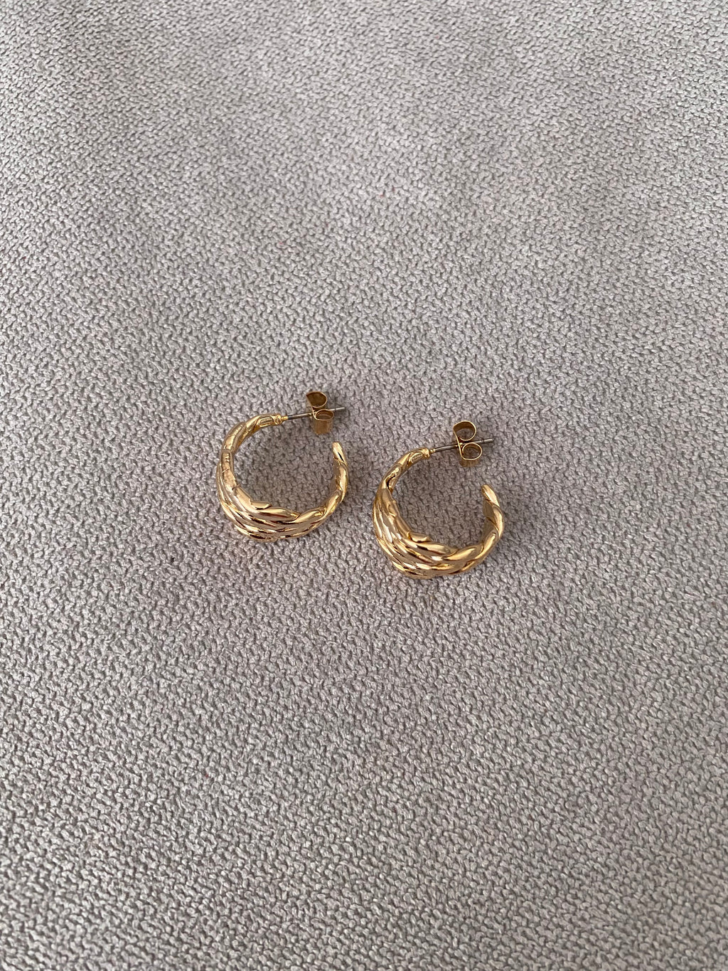 LIV225F12 (2 colours)