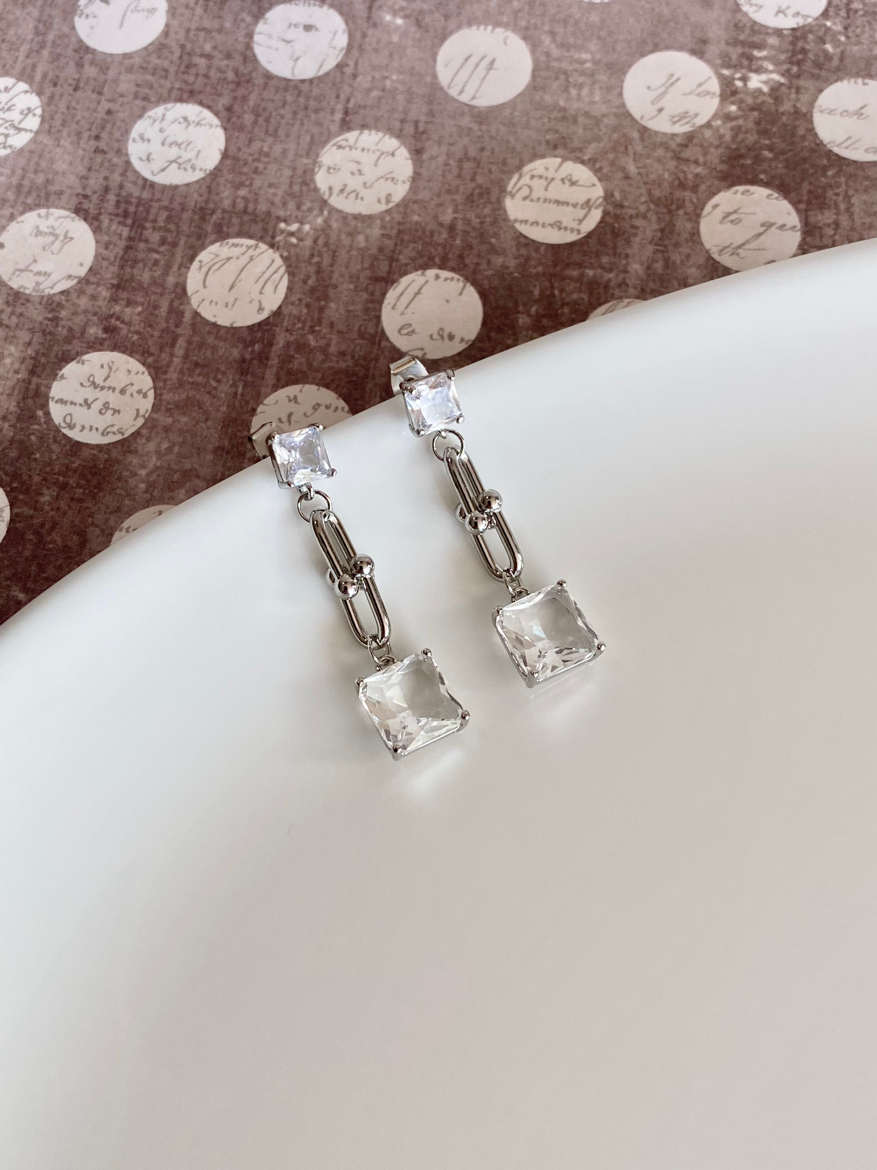 AUR26F20 (2 colours)