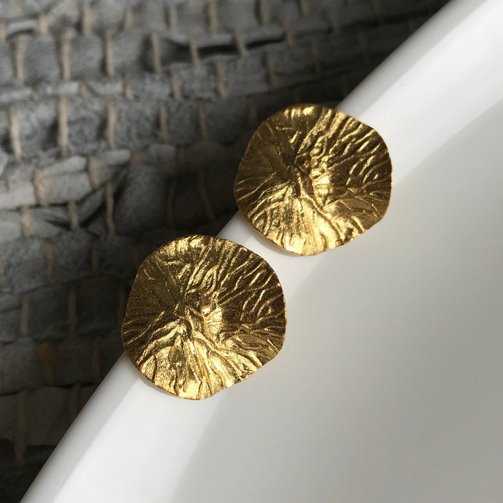 Shell Matte Stud Earrings