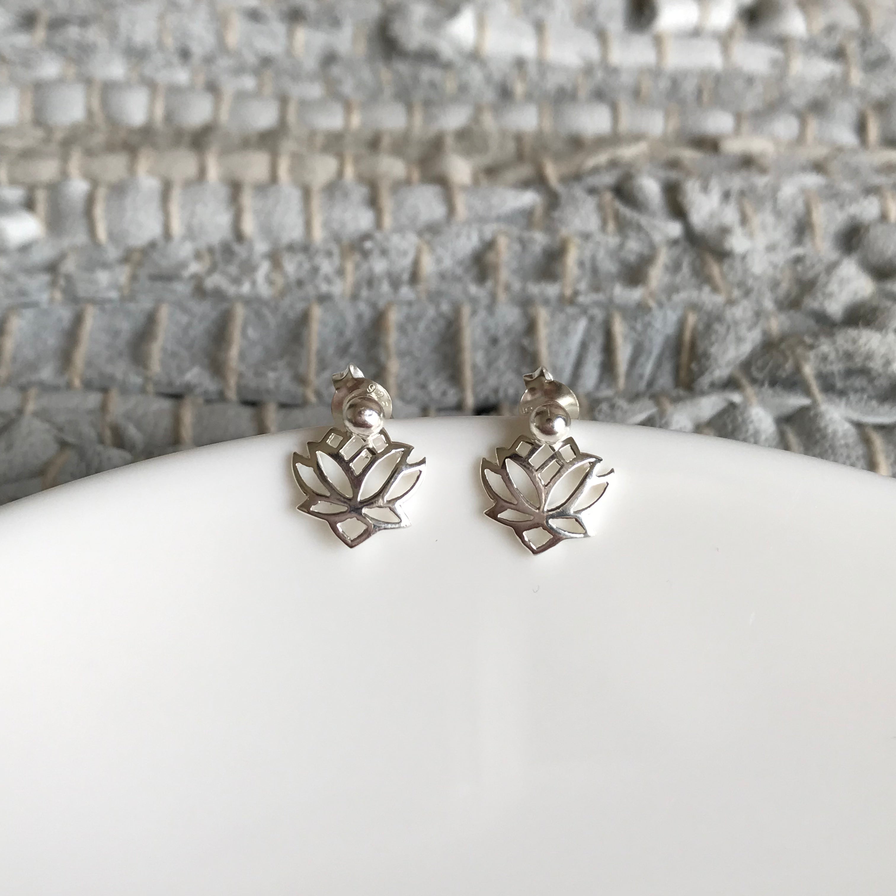 Lotus Cutout Earrings