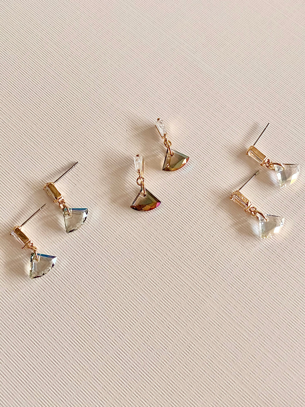 EST32F09 (3 colours)