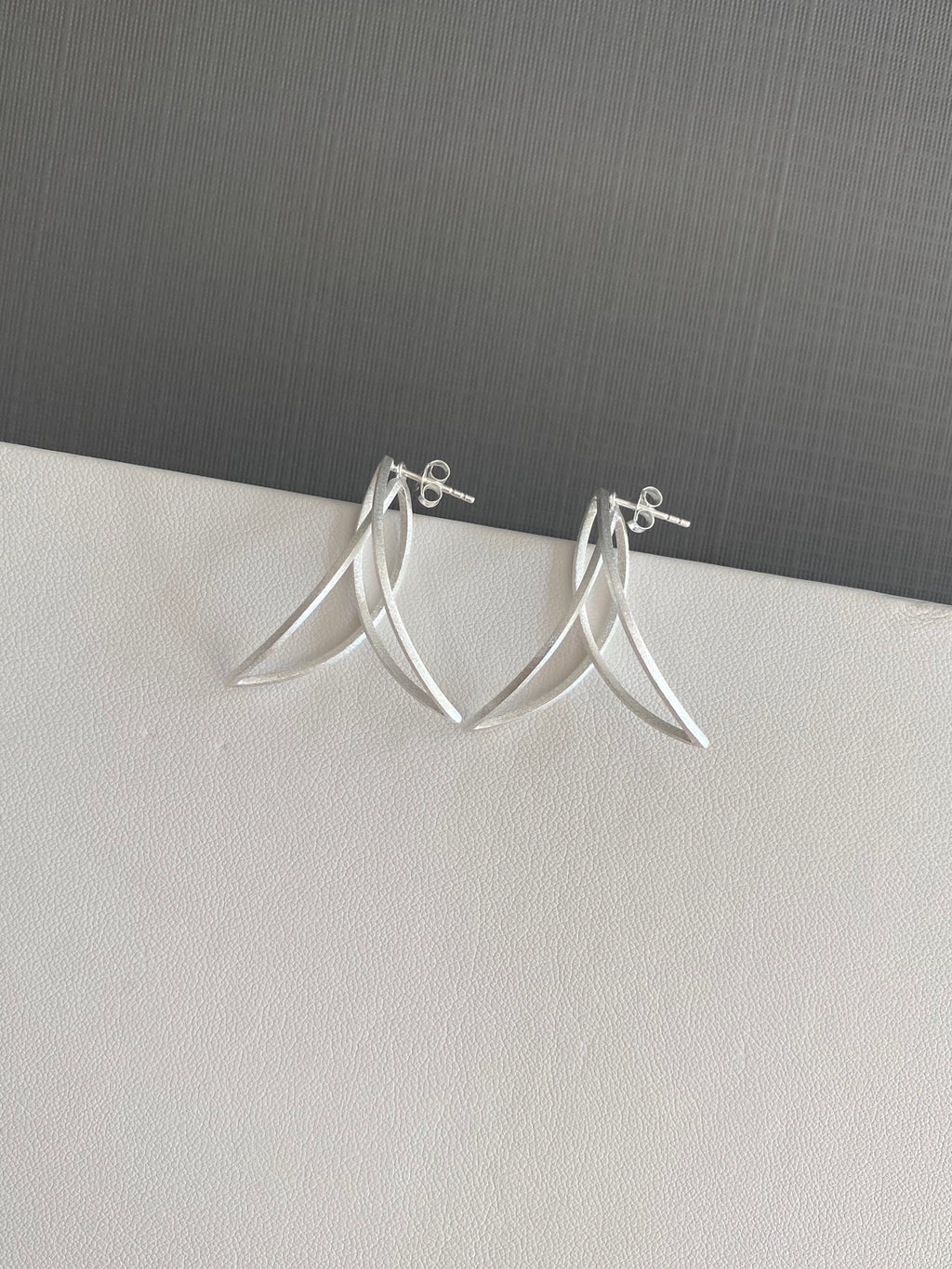 Silver Fold Curve Earrings