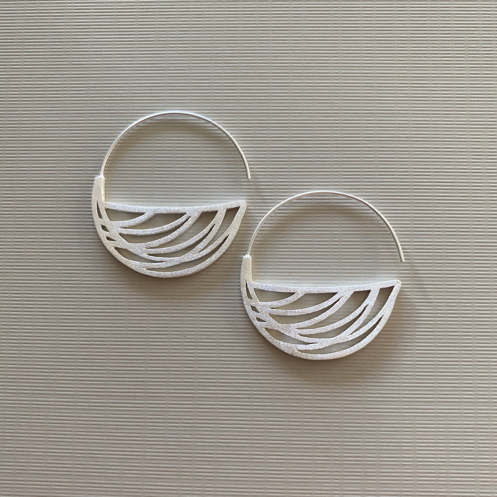 Wave Line Hoops