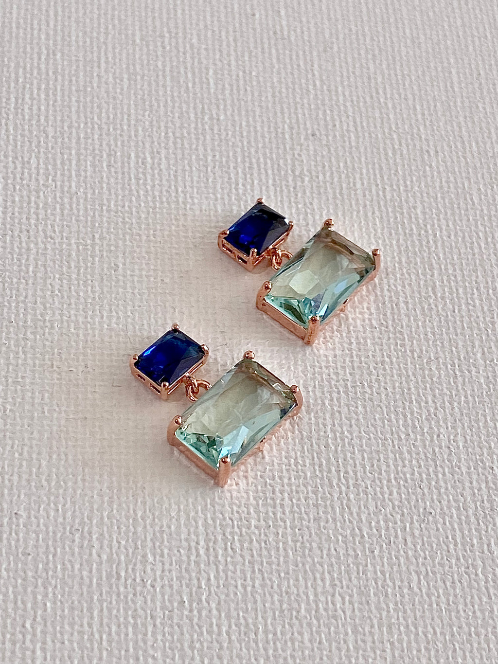 AUR01F21 (4 colours)