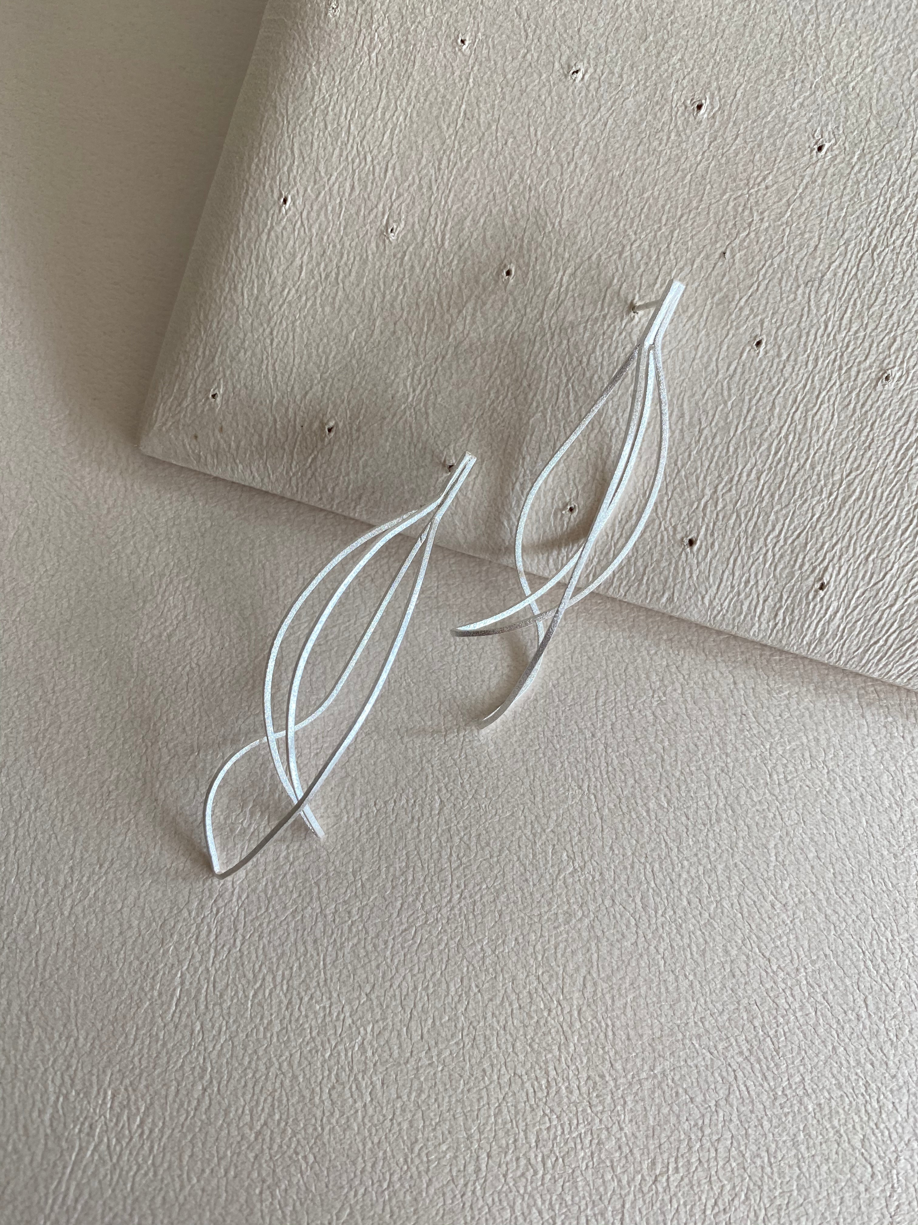 Silver Curve Earrings