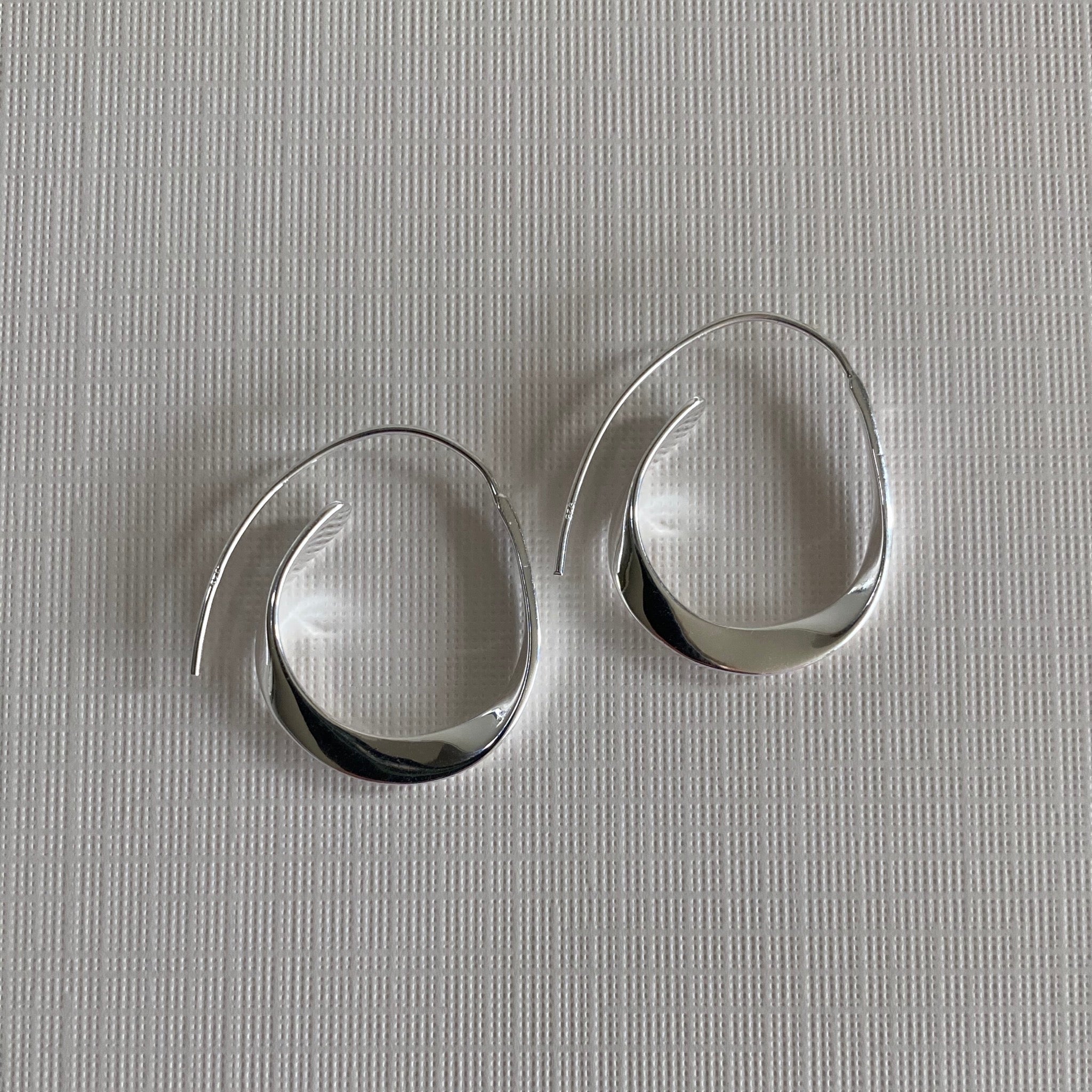 Circular Wave Earrings