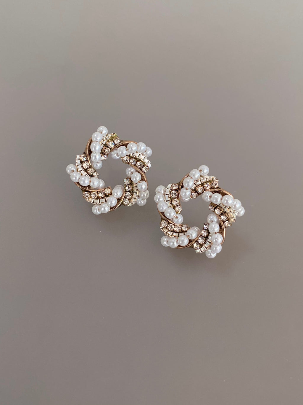 Rhea Blooming Knot Stud Earrings (2 colours)