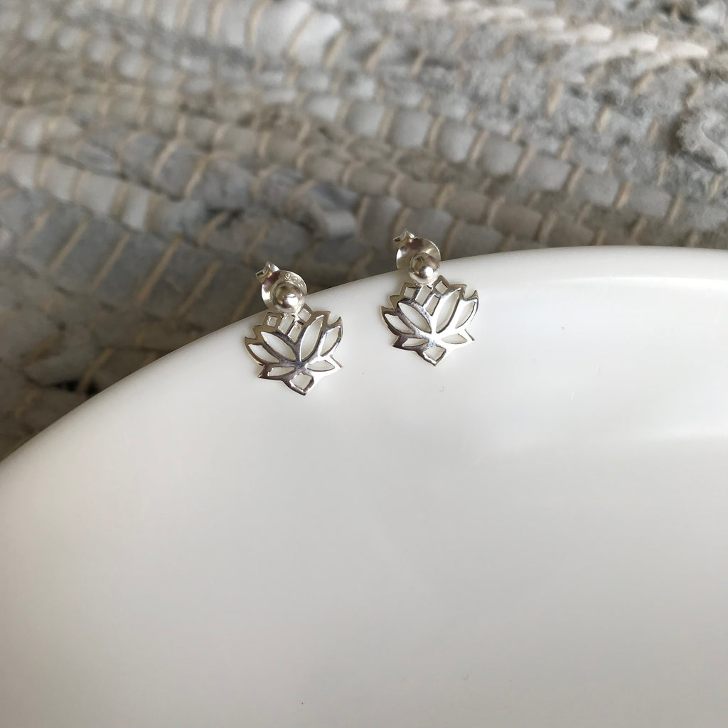 Lotus Cutout Earrings