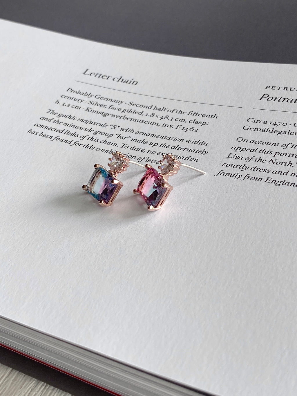 AUR85F13 (2 colours)