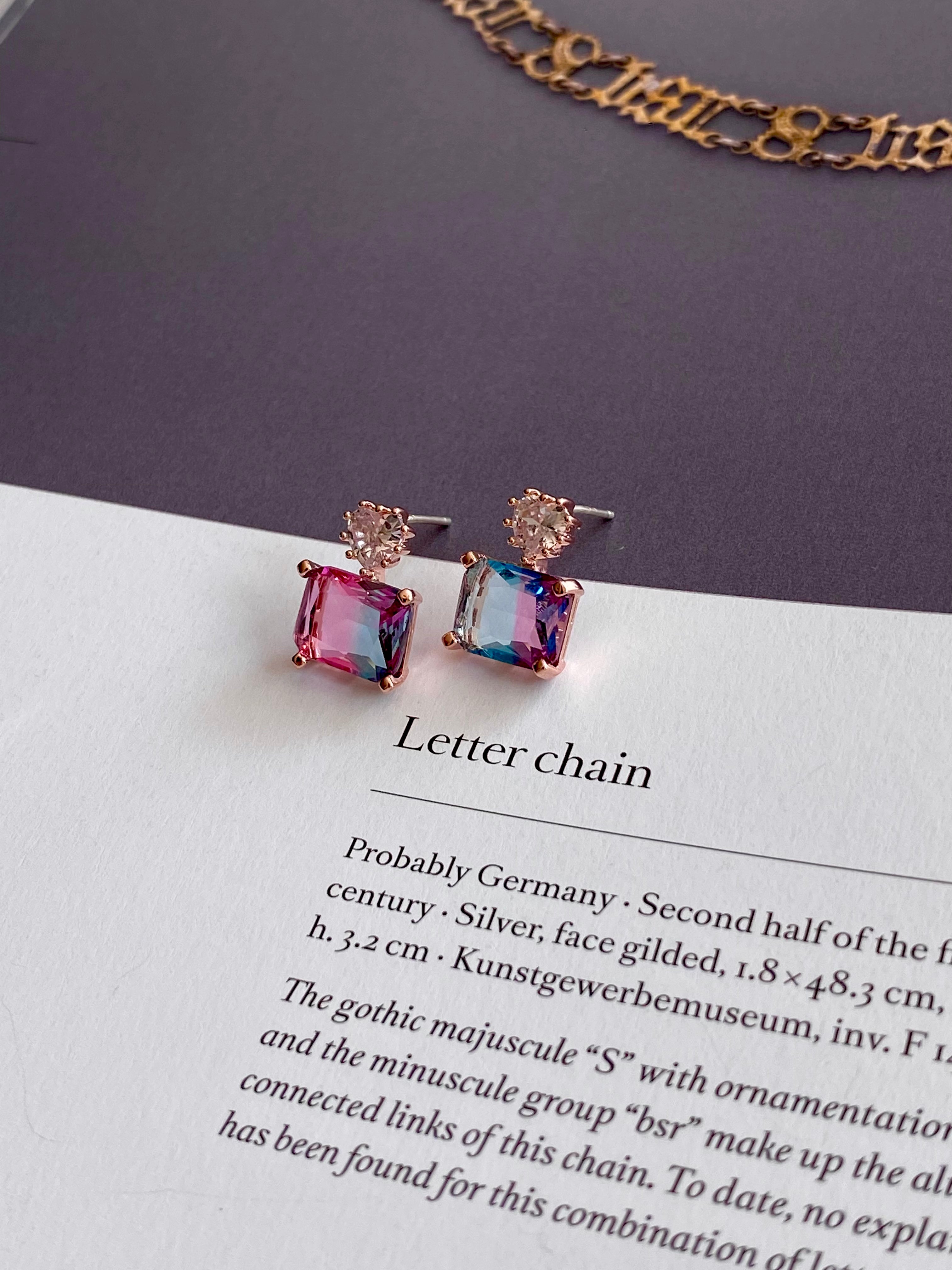 AUR85F13 (2 colours)