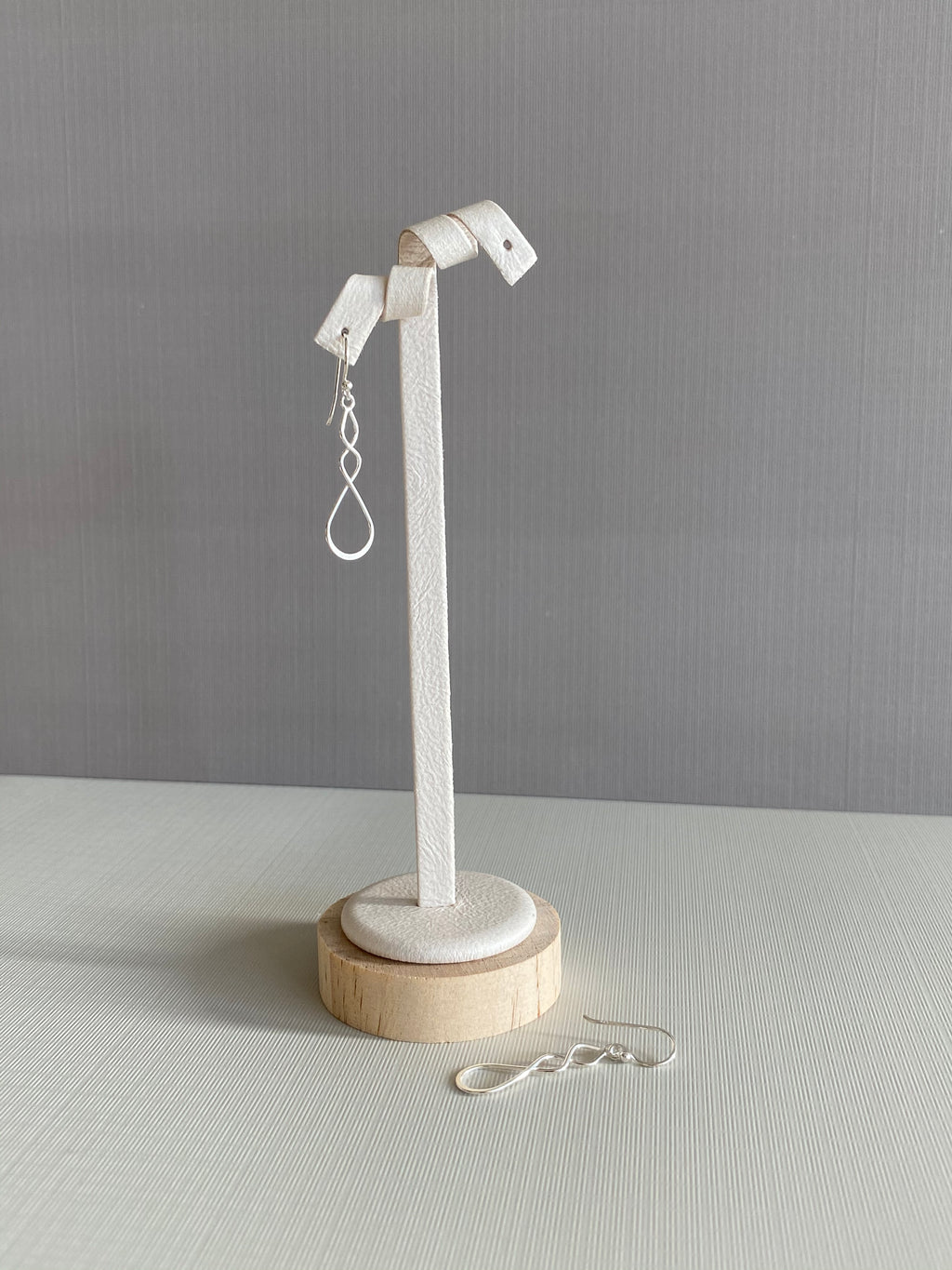 Twisted Line Drop Earrings