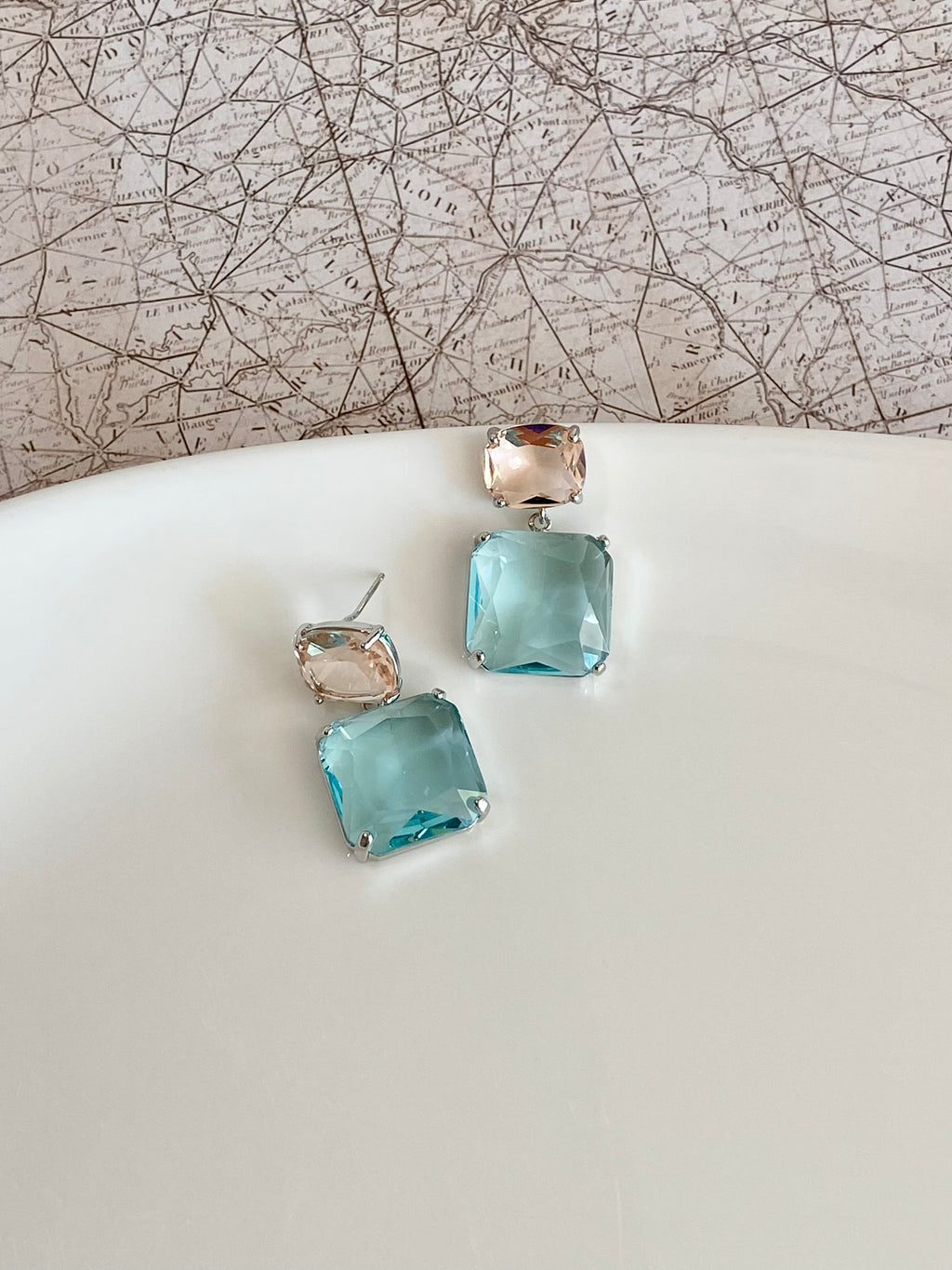 AUR09F24 (2 colours)