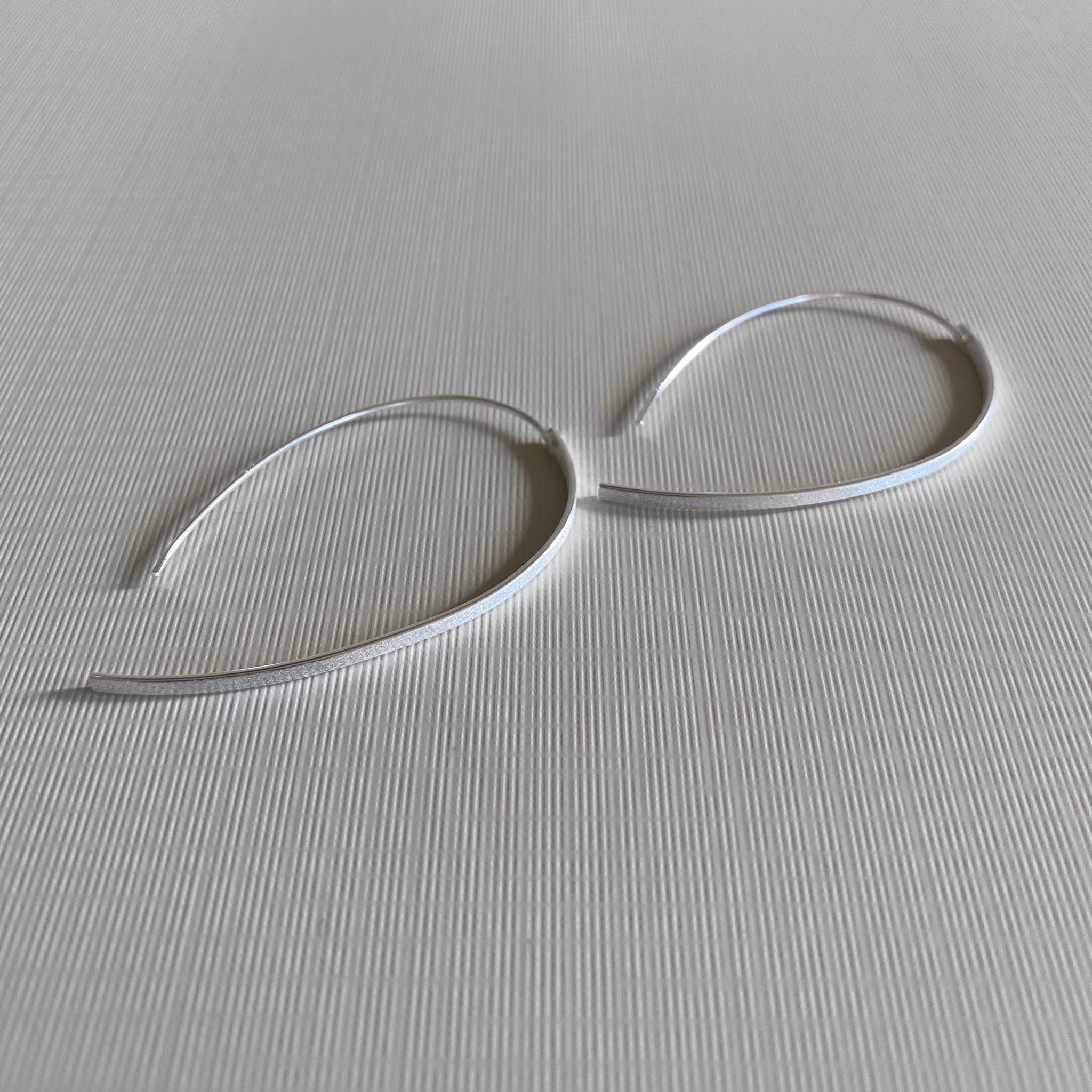 Curved Thread Earrings