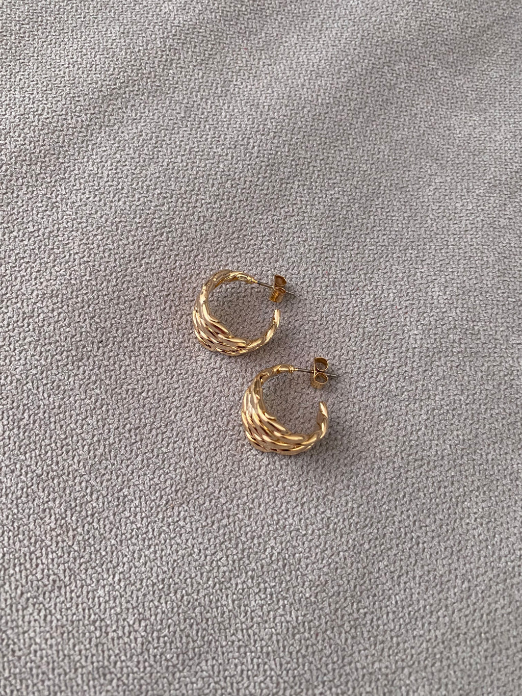 LIV225F12 (2 colours)