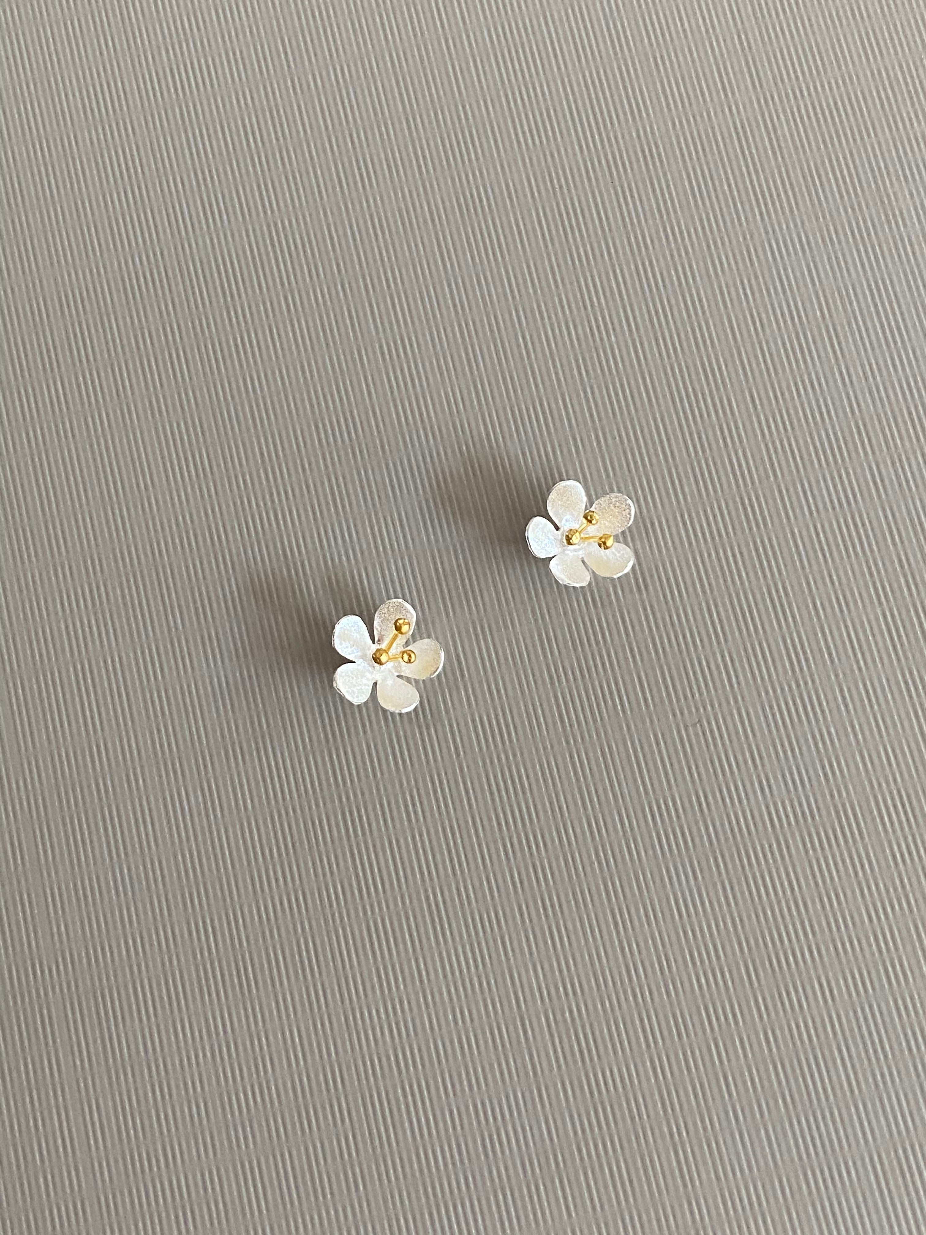 Matte Flower Stud Earrings