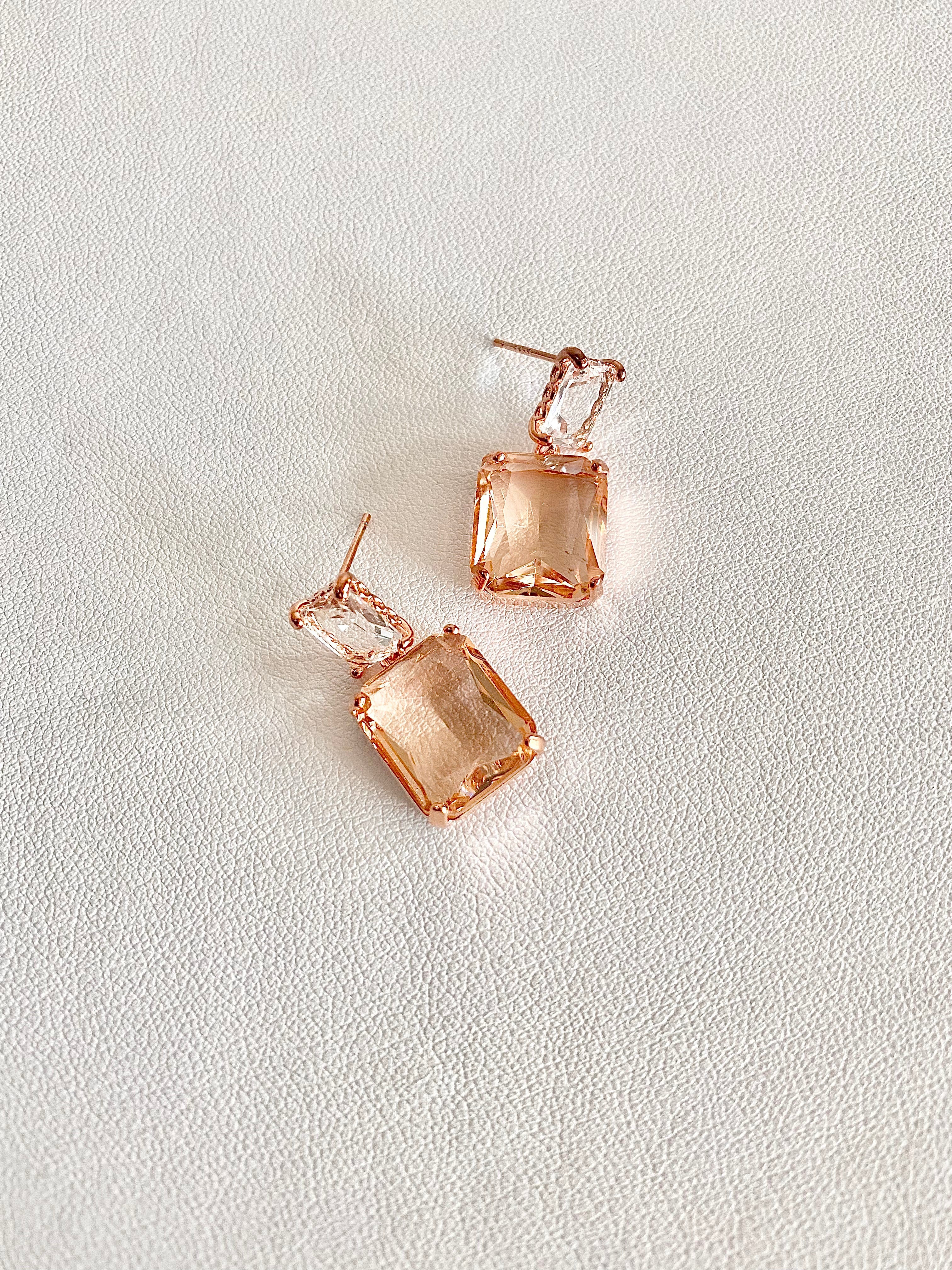 AUR06F22 (2 colours)