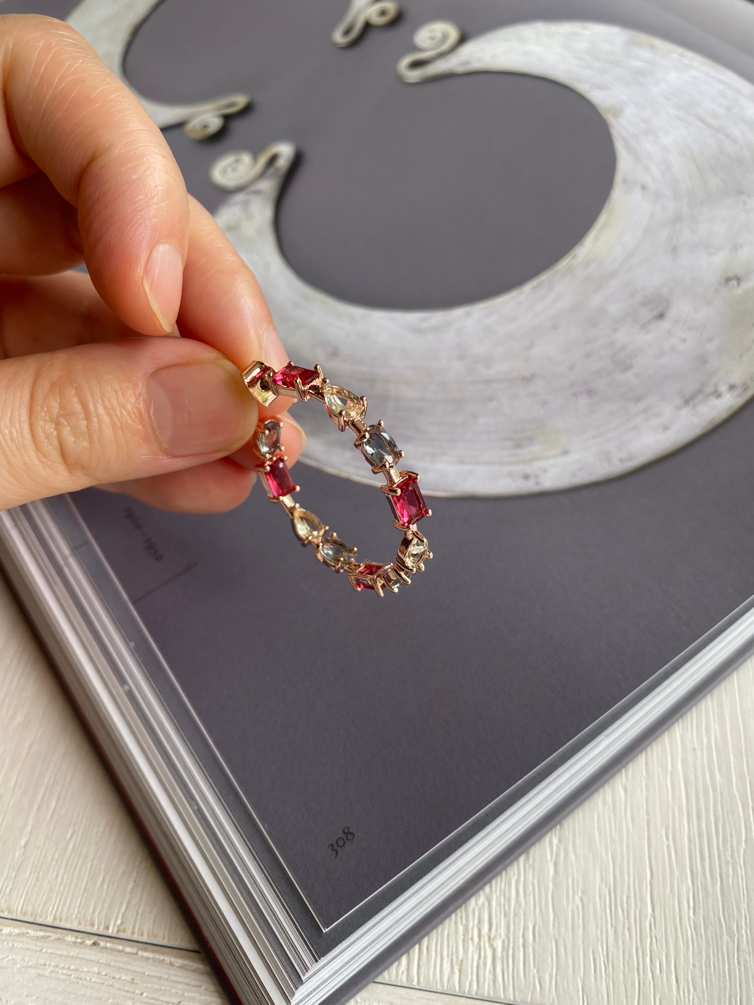 AUR77F23 (2 colours)