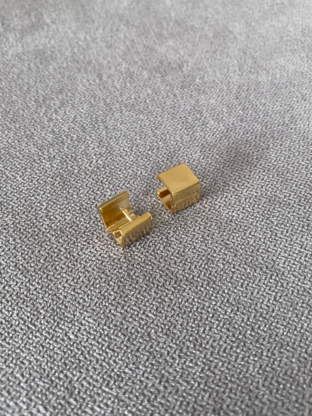 LIV208F11 (2 colours)