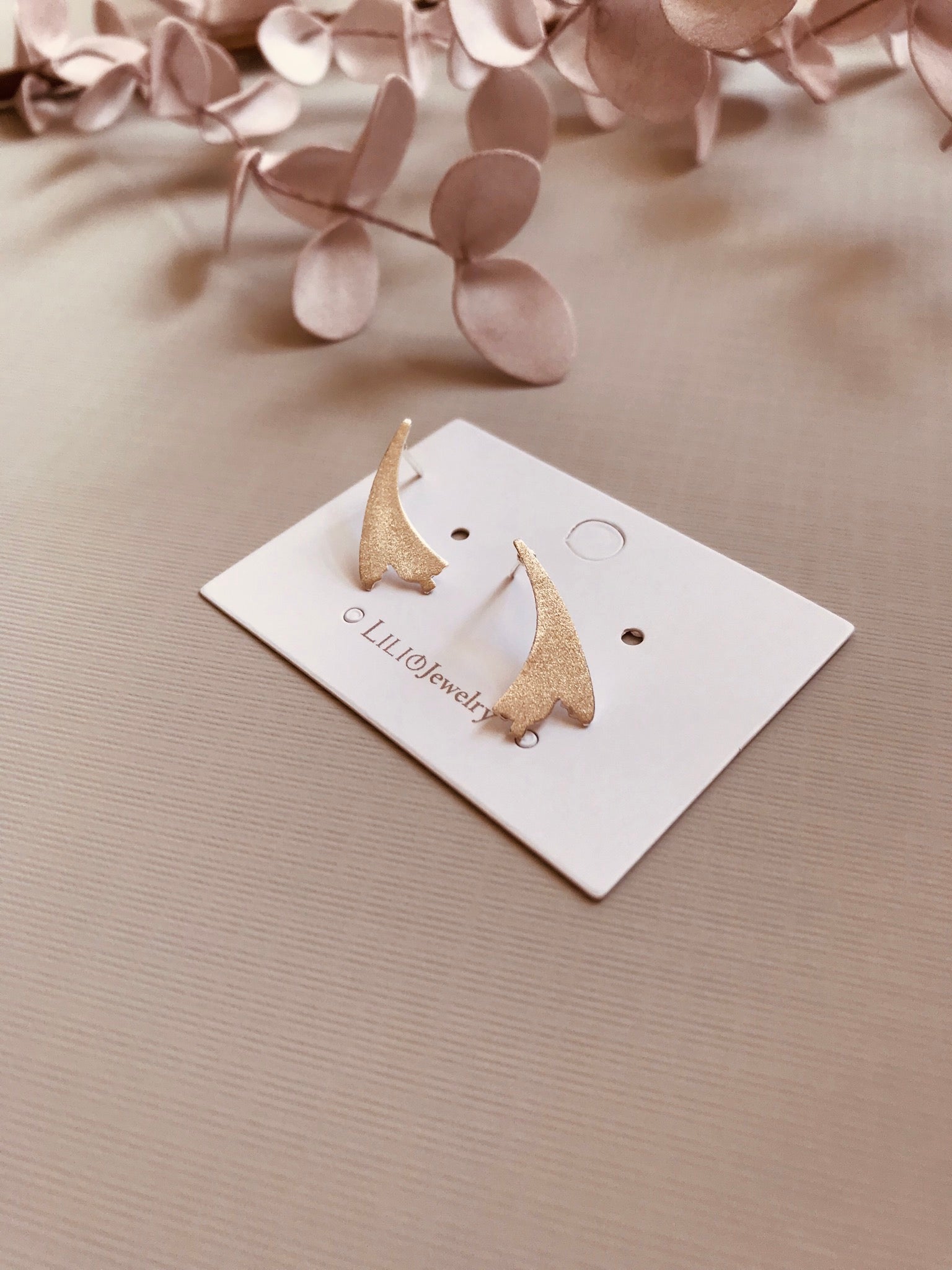 Matte Wave Stud Earrings