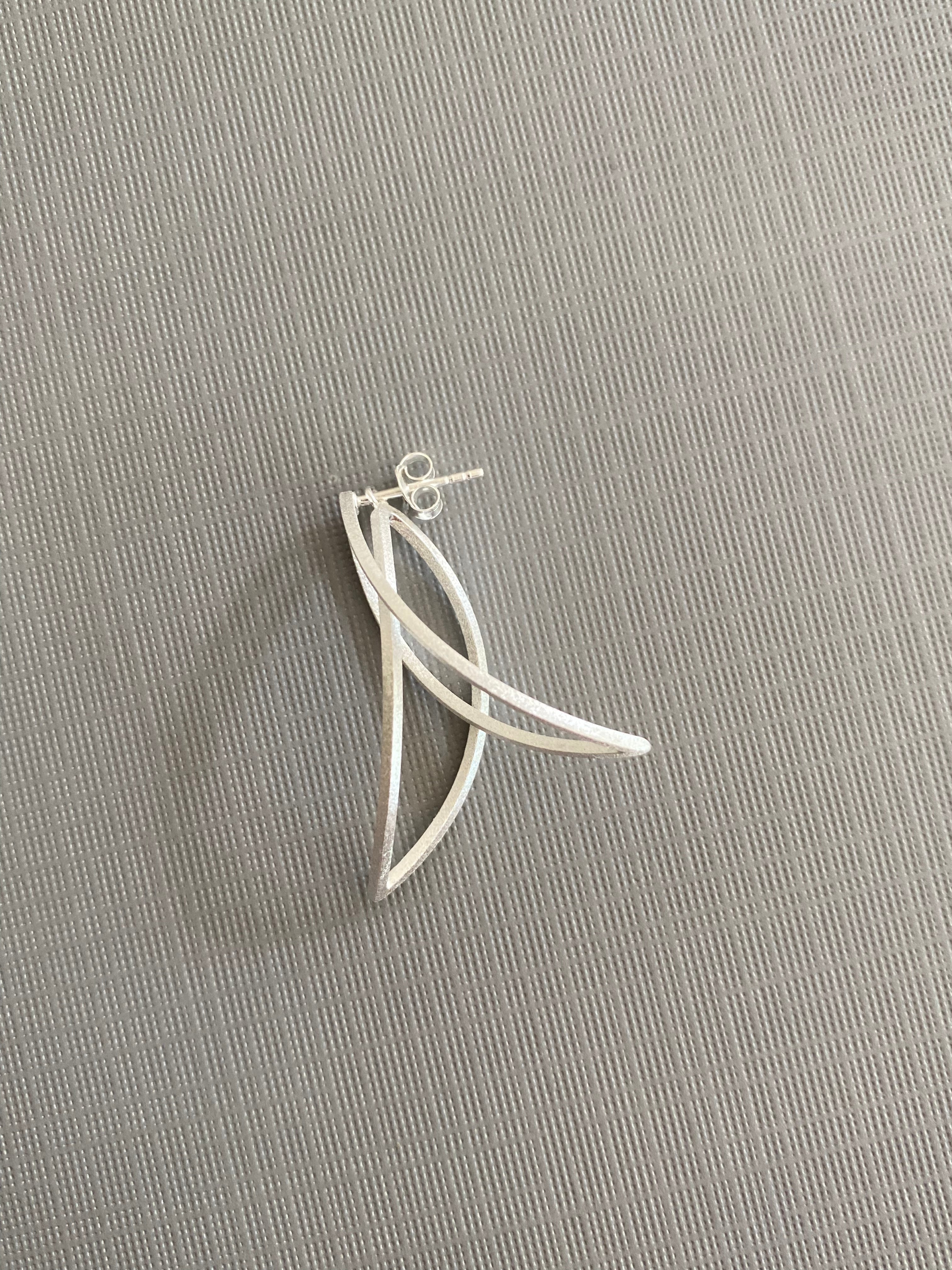 Silver Fold Curve Earrings