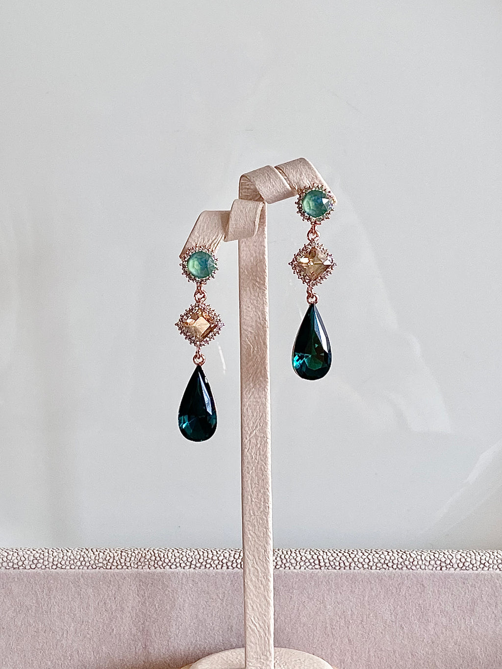 SWA16F40 (5 colours)