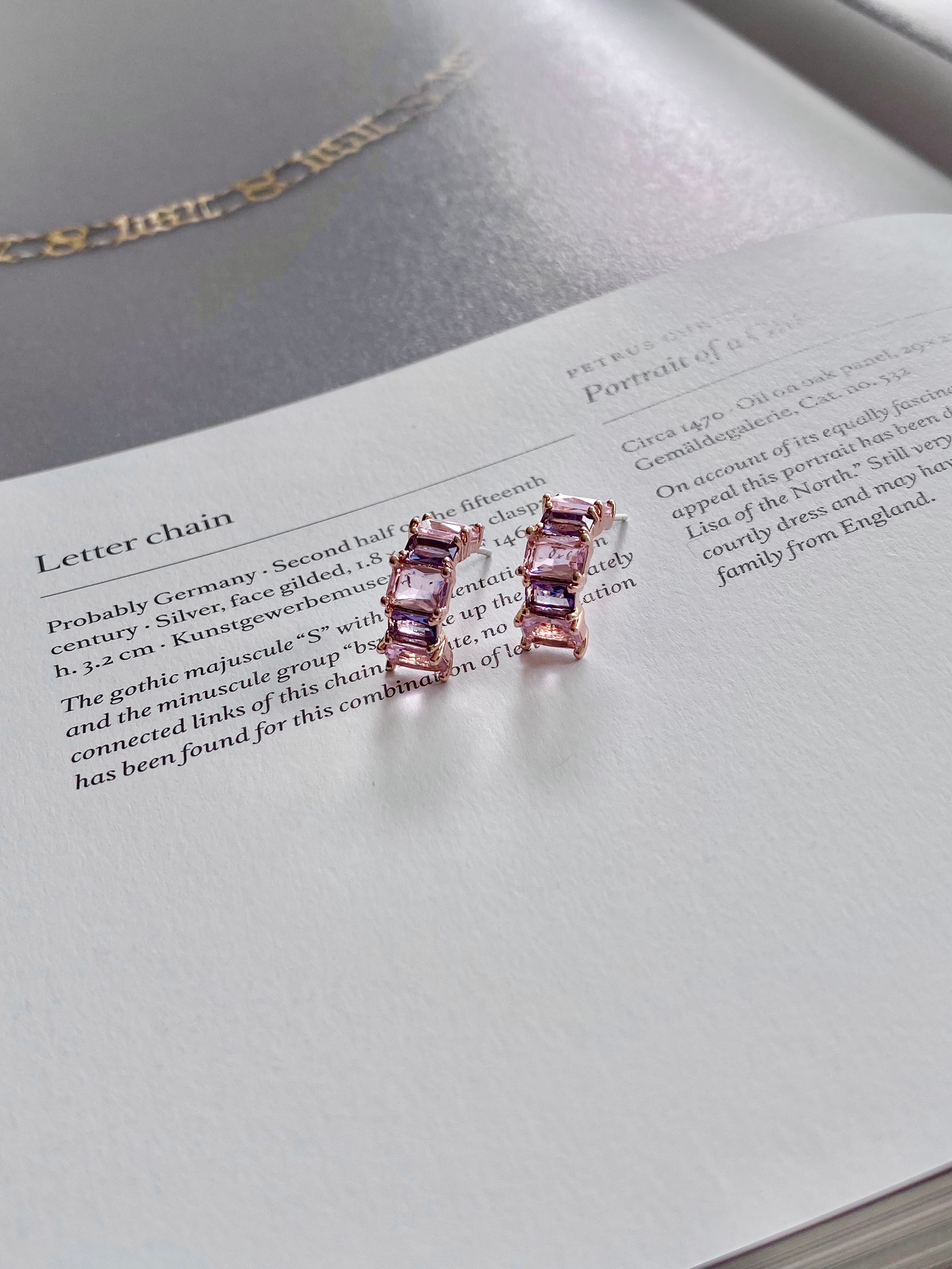 AUR82F13 (2 colours)