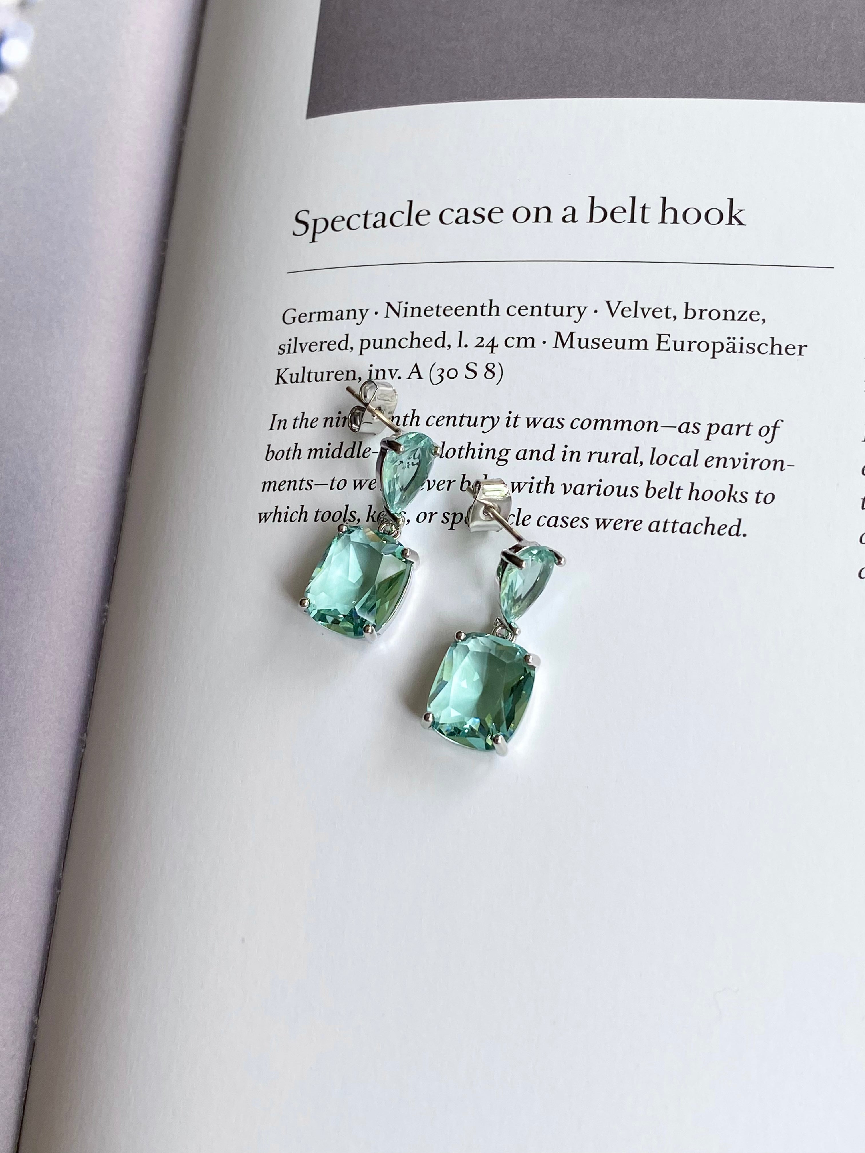 AUR74F15 (2 colours)