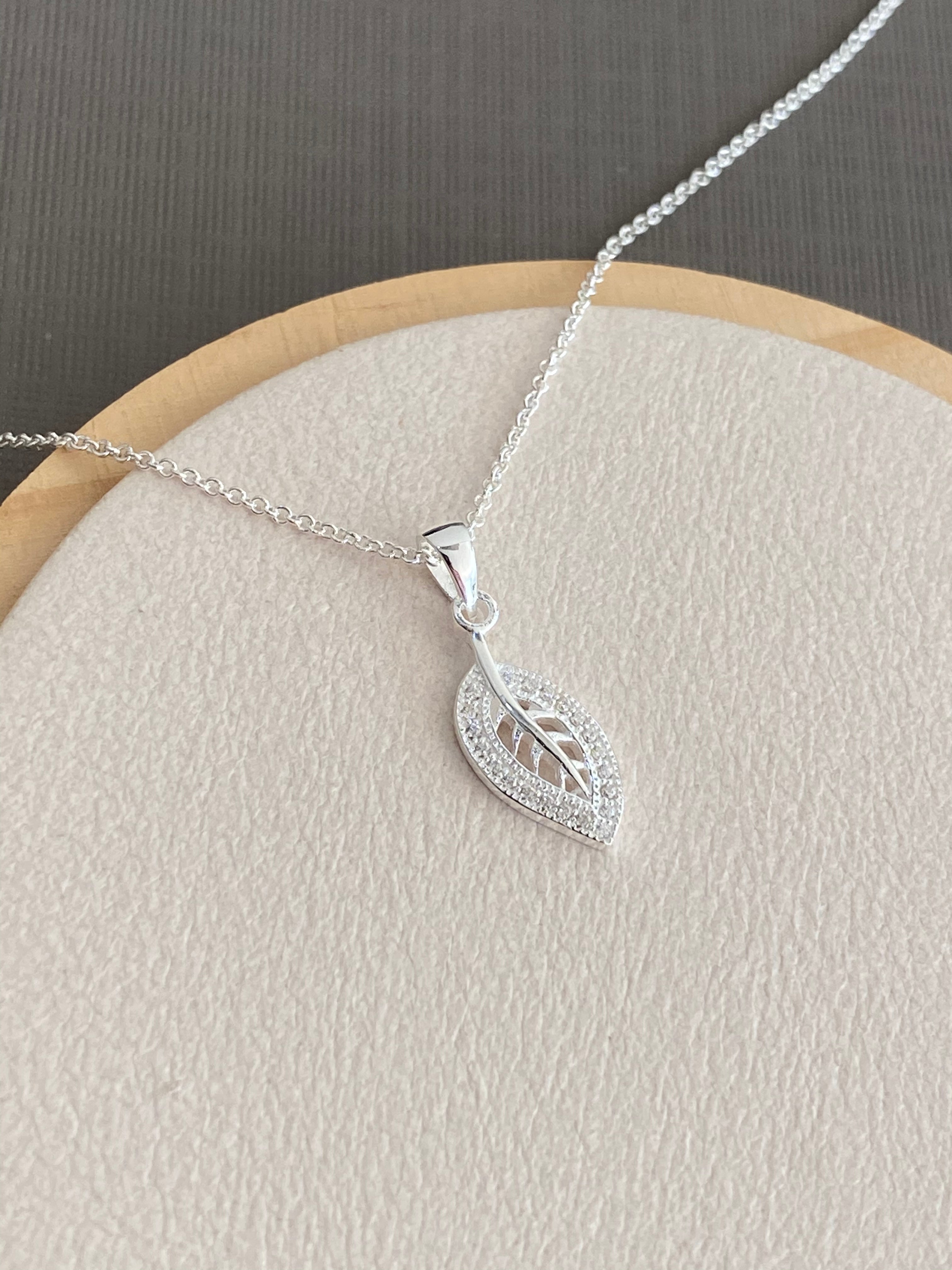 Silver Leaf Pendant Necklace