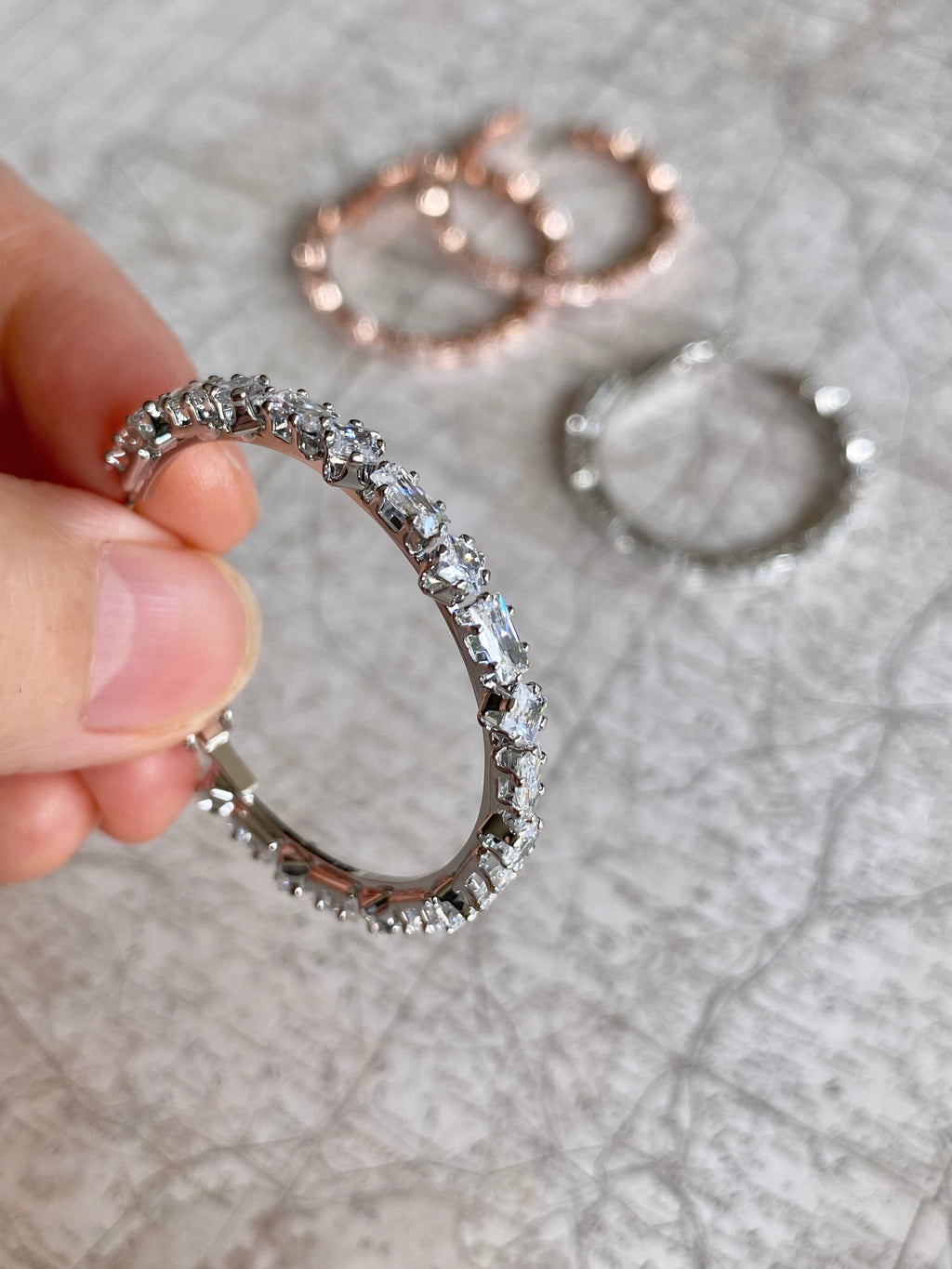 AUR72F23 (2 colours)