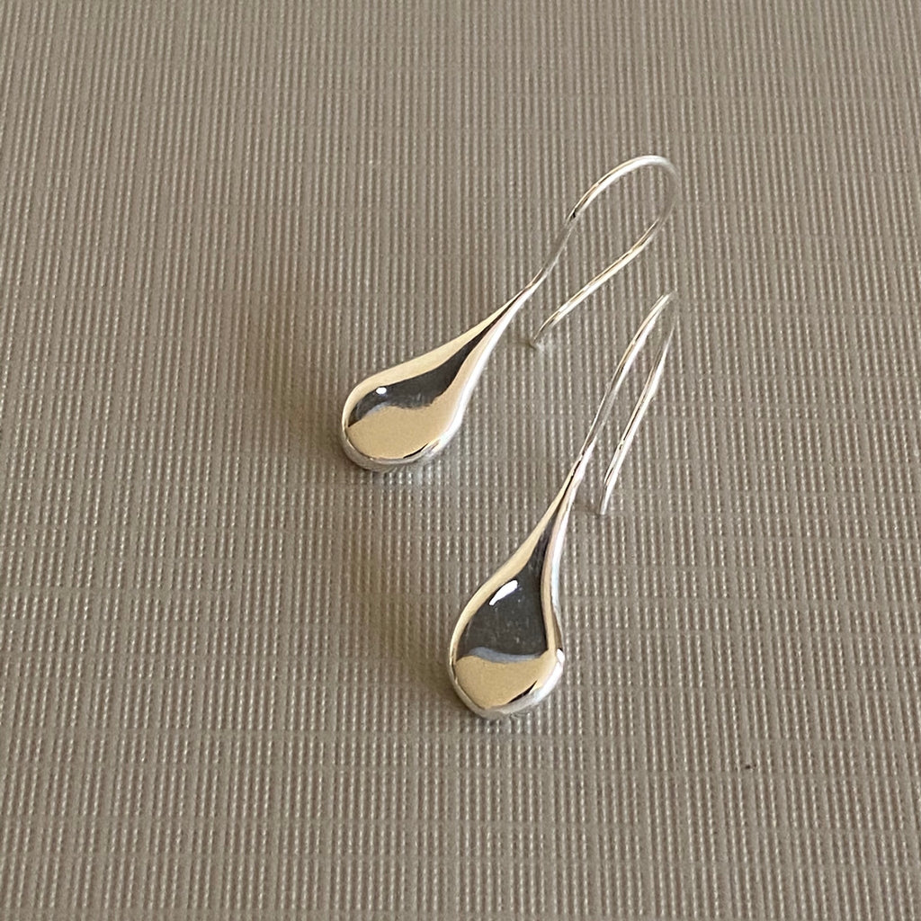 Smooth Teardrop Earrings