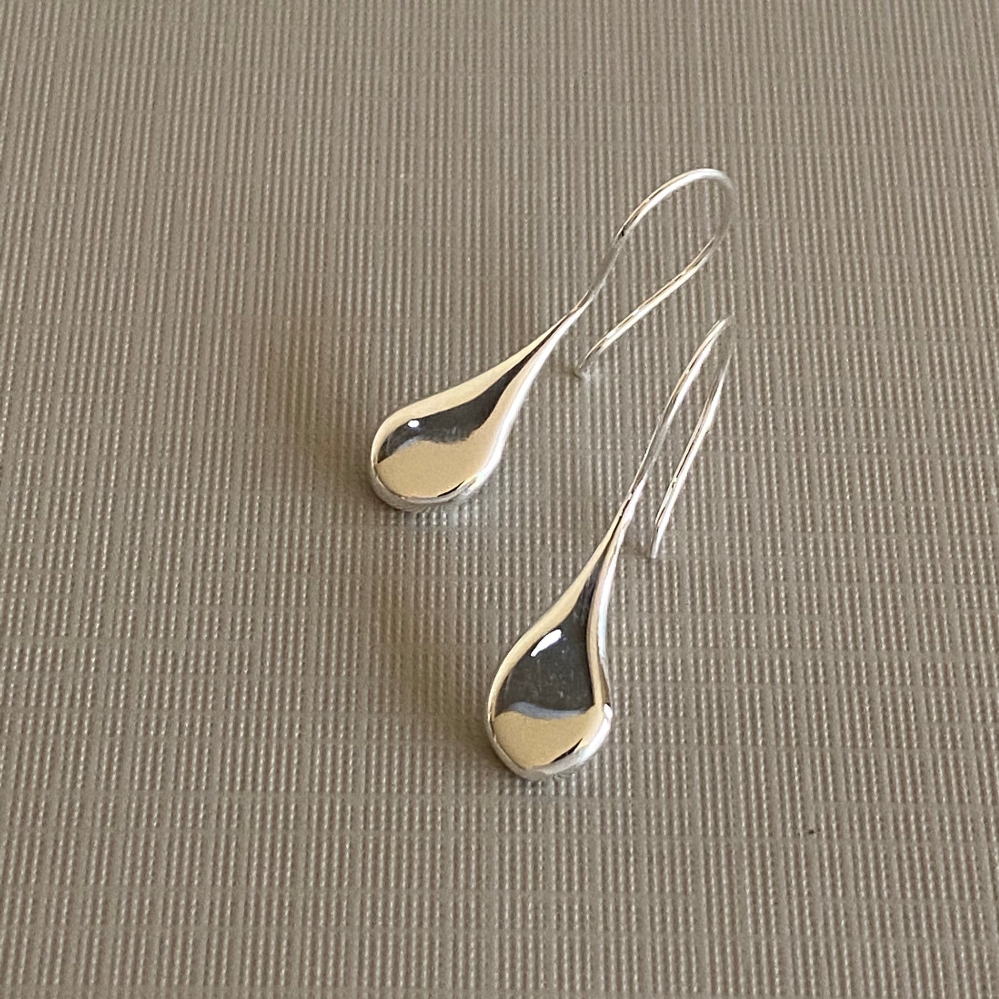 Smooth Teardrop Earrings