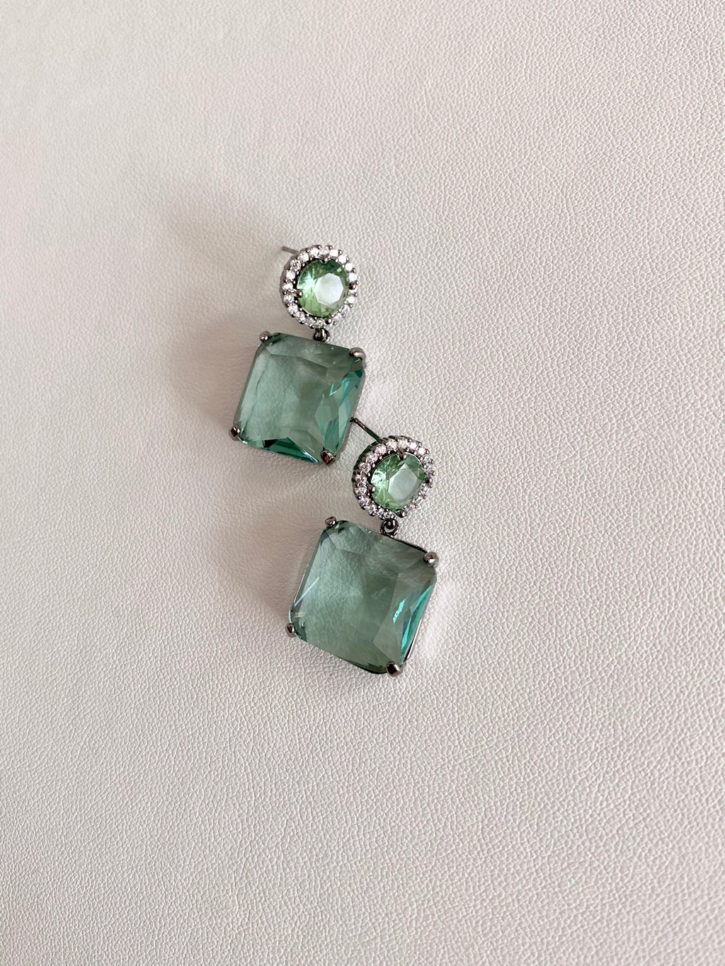 AUR07F27 (2 colours)